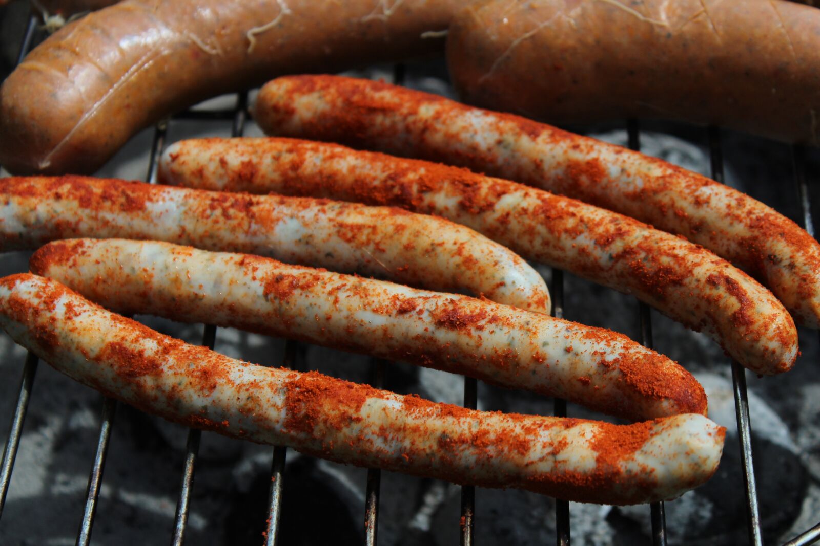 Canon EOS 1300D (EOS Rebel T6 / EOS Kiss X80) sample photo. Sausage, grill, barbecue at photography