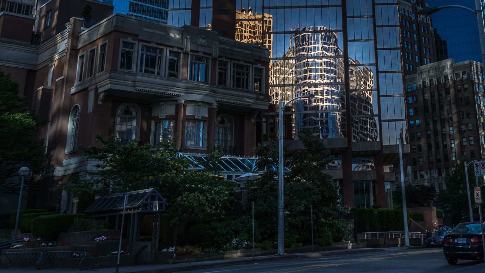 Sony SLT-A77 sample photo. Vancouver, canada, mirroring photography