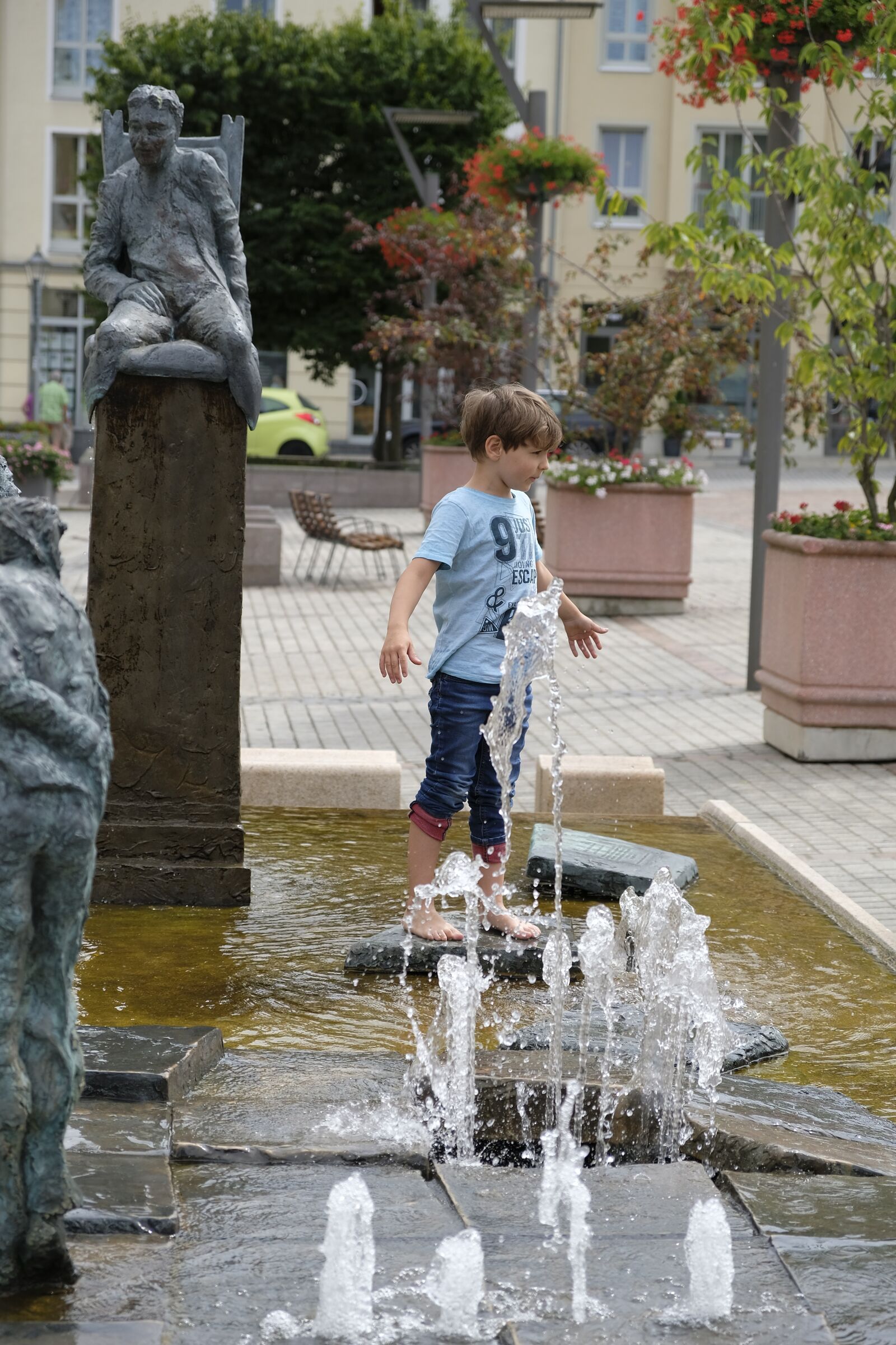 Fujifilm XF 18-55mm F2.8-4 R LM OIS sample photo. Child, boy, play photography