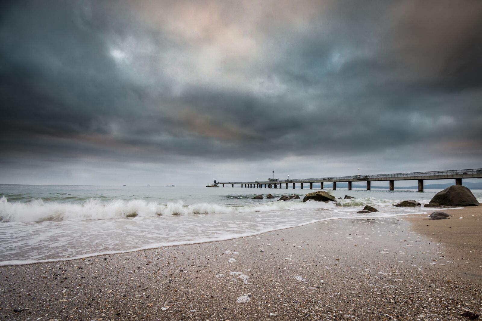 Nikon D7200 sample photo. Water, beach, sand photography