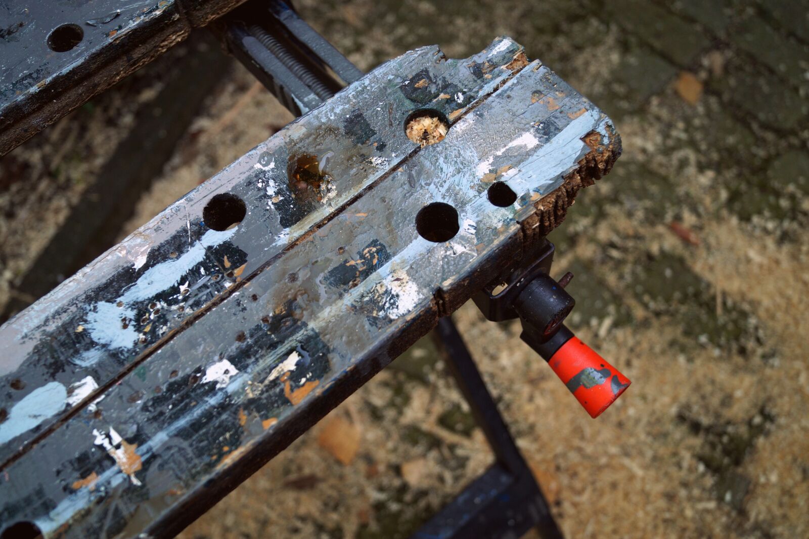 Sony DT 18-55mm F3.5-5.6 SAM II sample photo. Work bench, work, craft photography