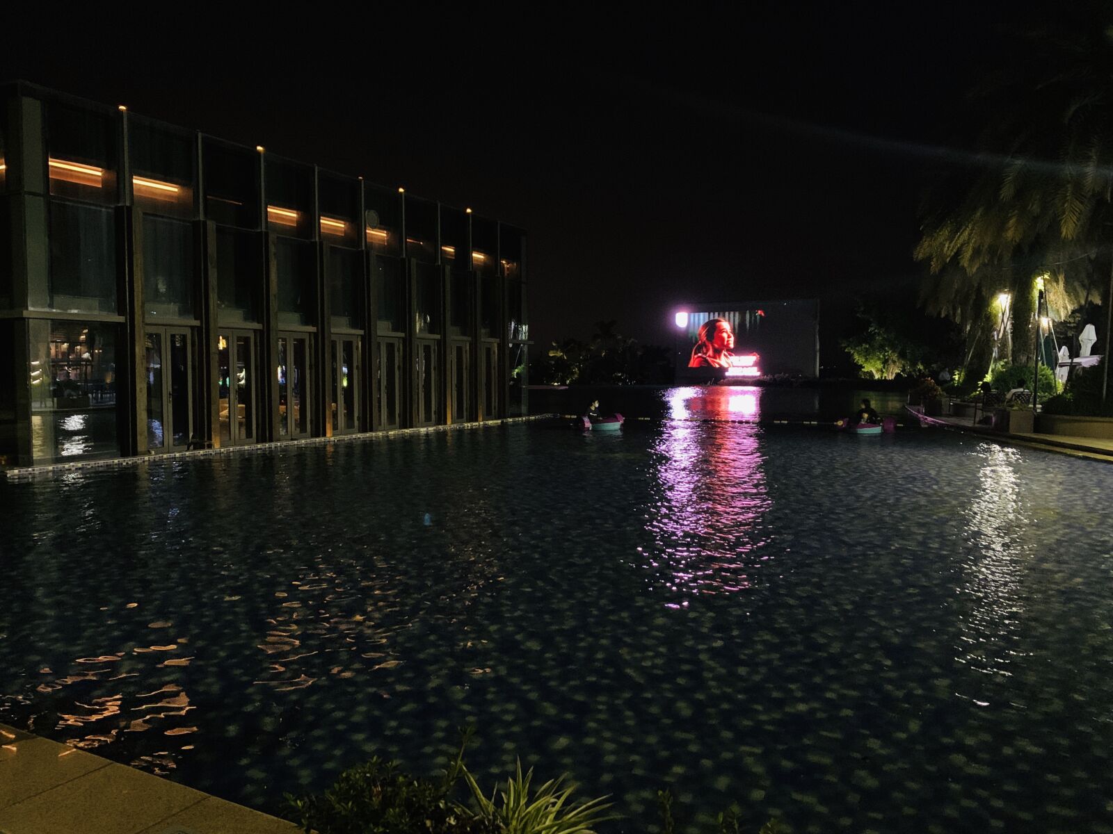 Apple iPhone XR sample photo. Water, river, landscape photography