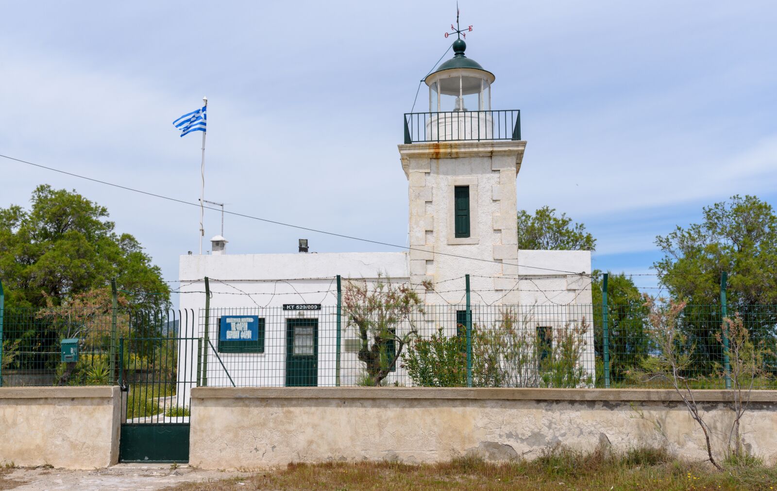 Nikon D750 sample photo. Flighthouse, sky, trees photography