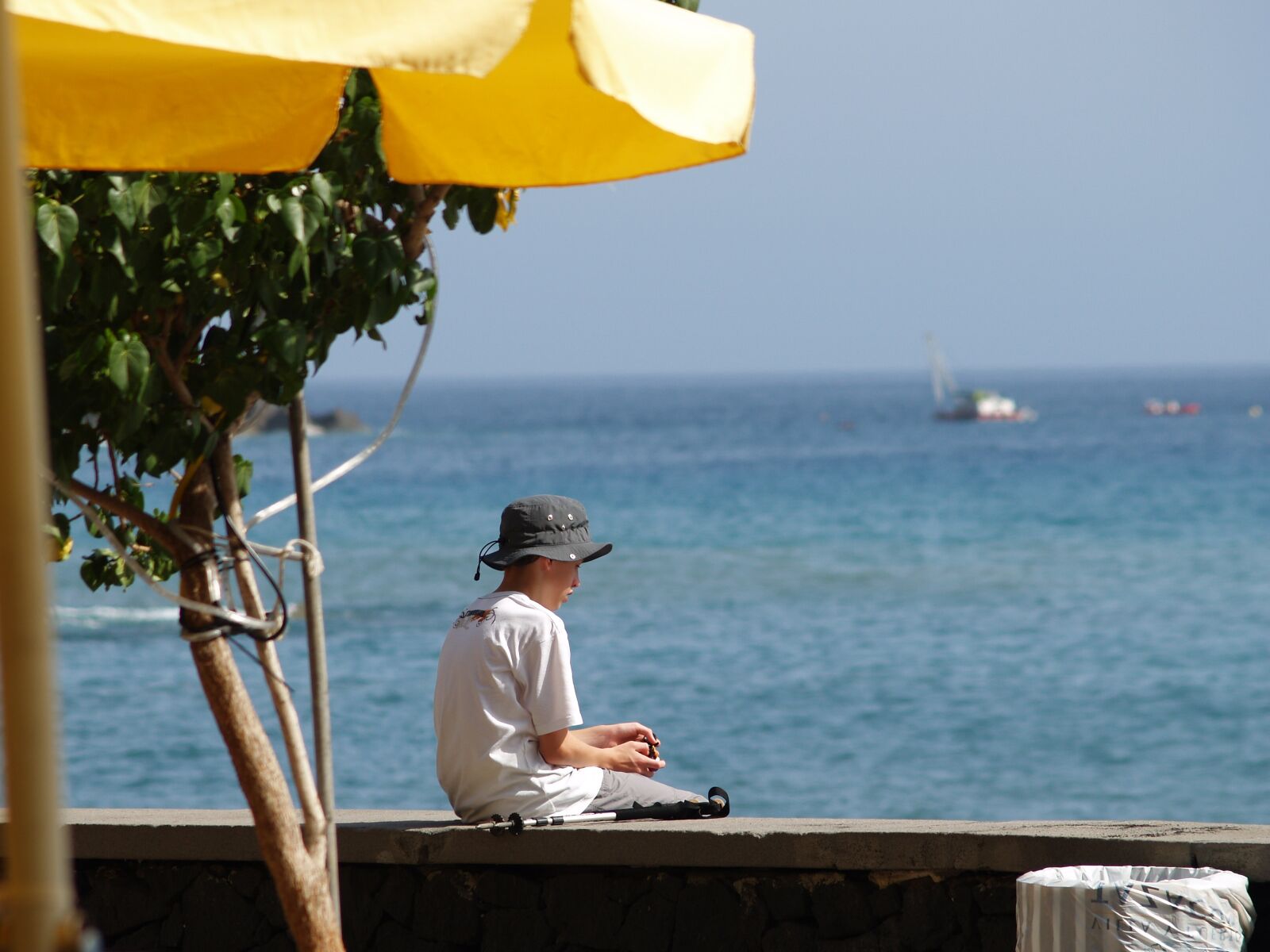 Olympus E-500 (EVOLT E-500) sample photo. Summer vacation, beach holiday photography