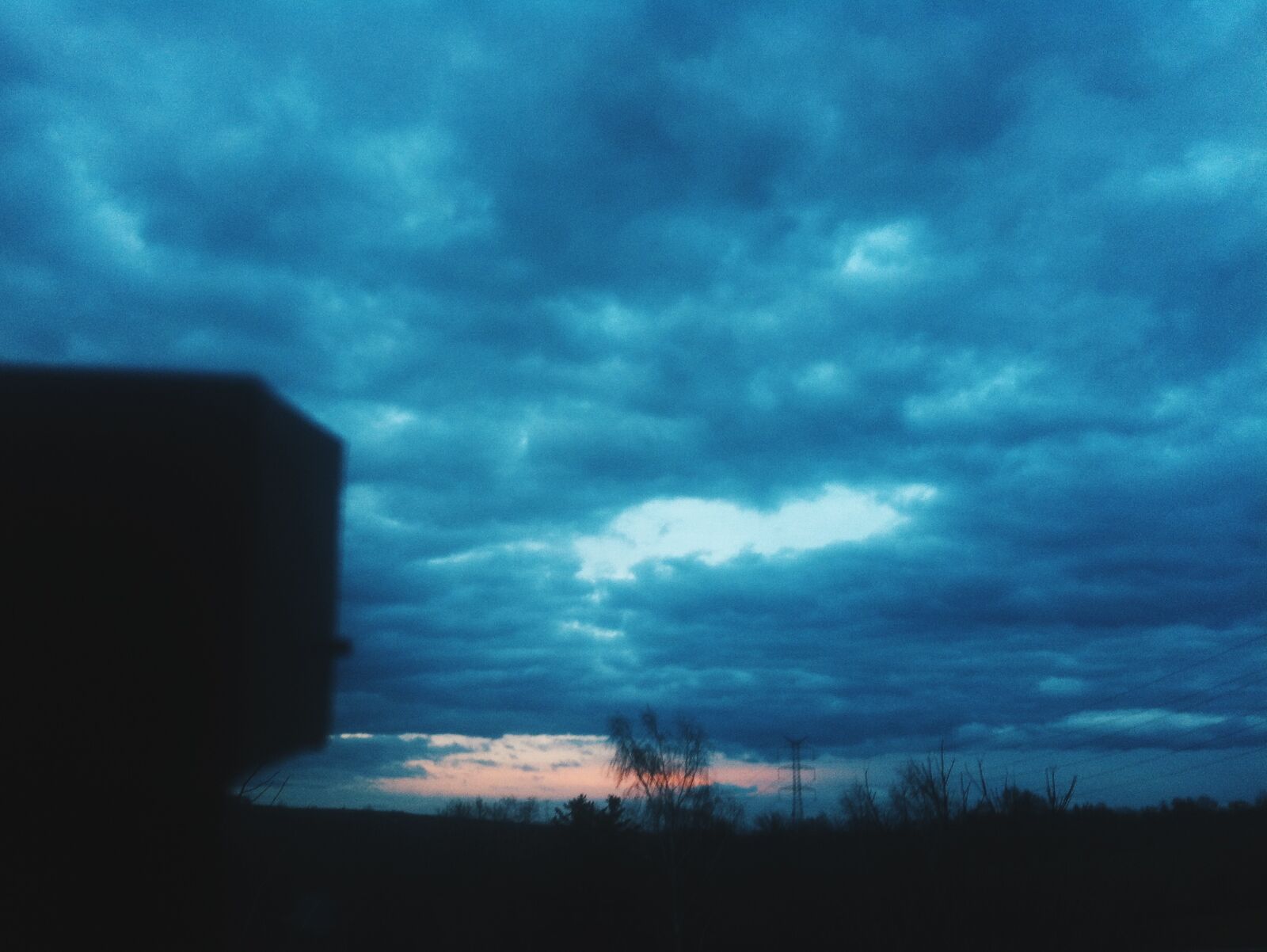iPhone 4 back camera 3.85mm f/2.8 sample photo. Blue, cloud, clouds, danbo photography