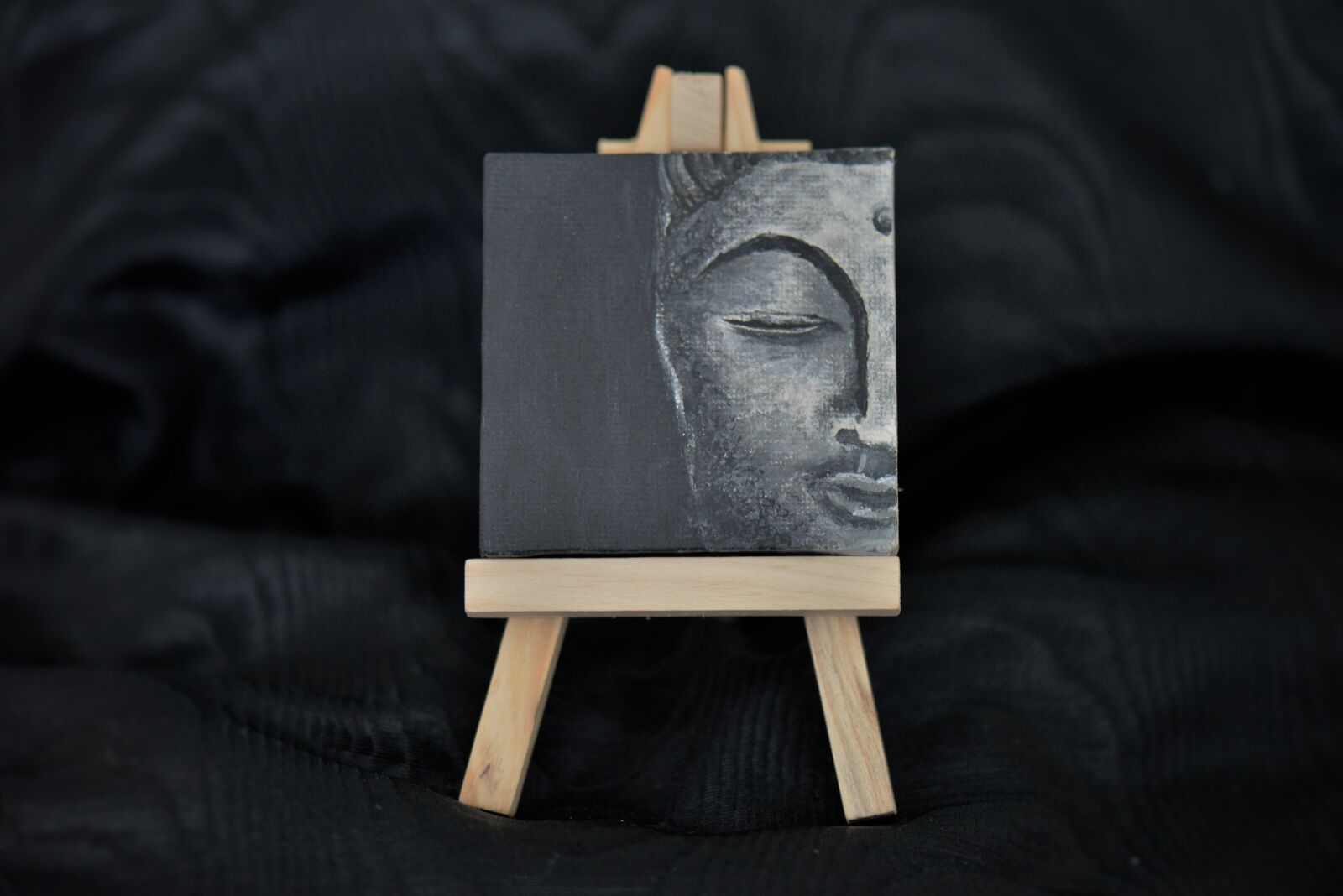 Nikon D610 sample photo. Thumbnail, handpainted, miniature easel photography