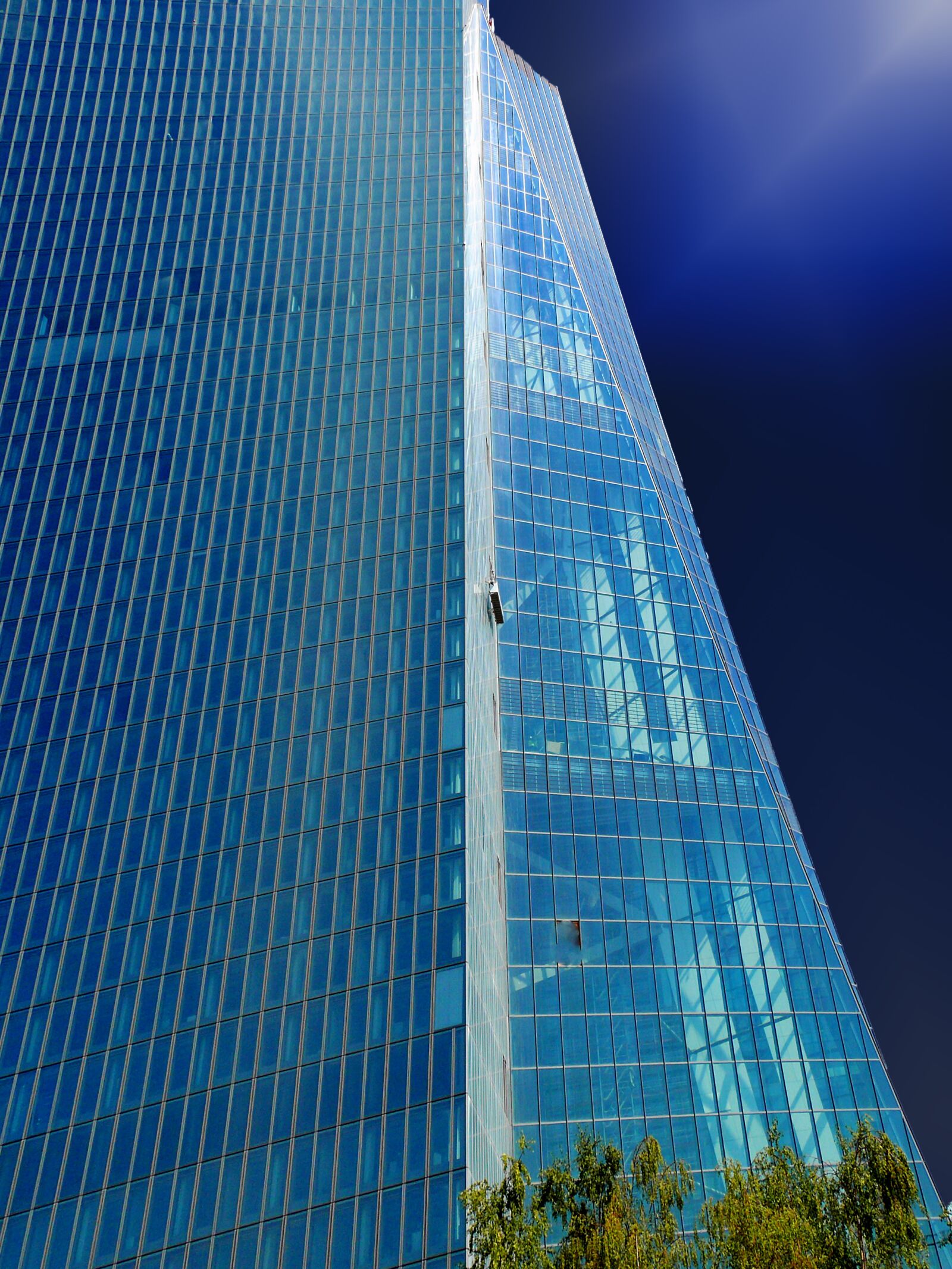 Leica V-LUX 1 sample photo. Skyscraper, ecb, glass photography