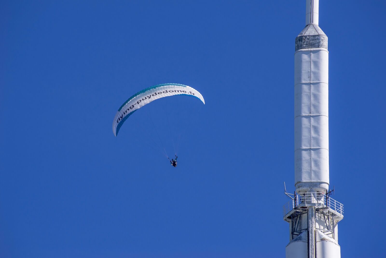 Pentax K-1 Mark II + Sigma sample photo. Paraglide, gliding, paraglider photography