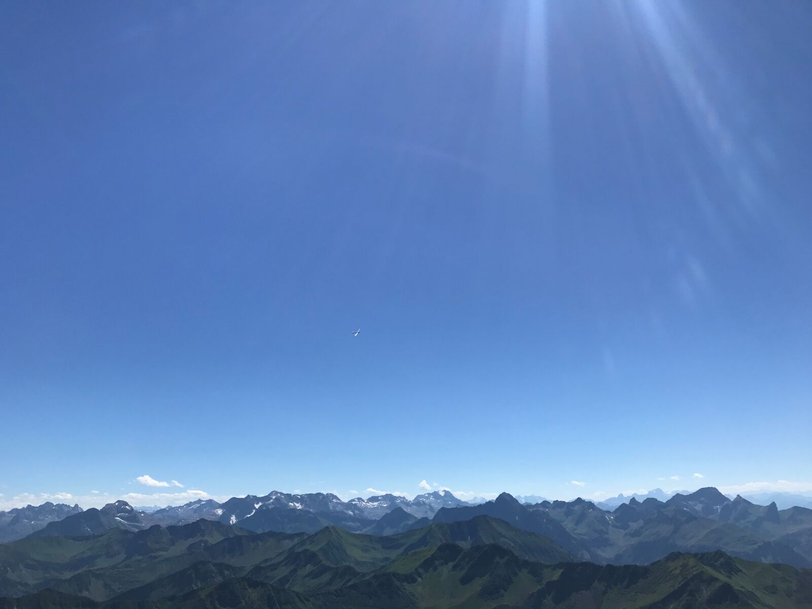 Apple iPhone 7 sample photo. Sky, mountains, sun photography