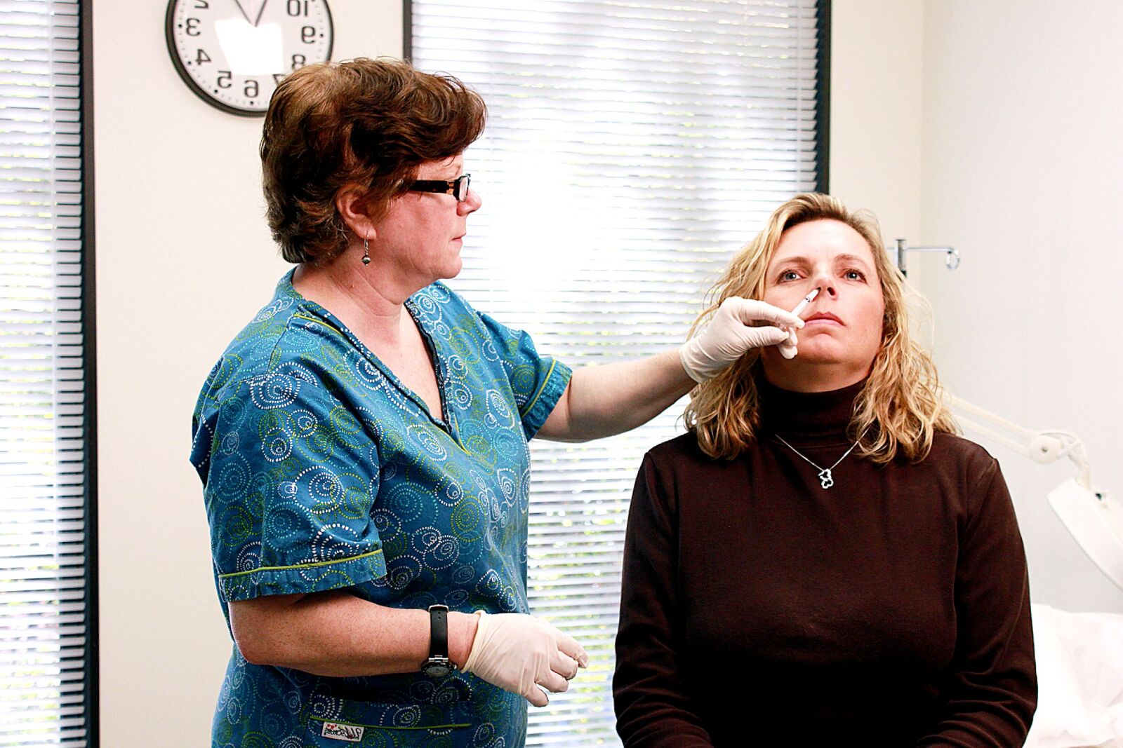 Canon EOS 550D (EOS Rebel T2i / EOS Kiss X4) sample photo. Qualified, nurse, clinical, setting photography