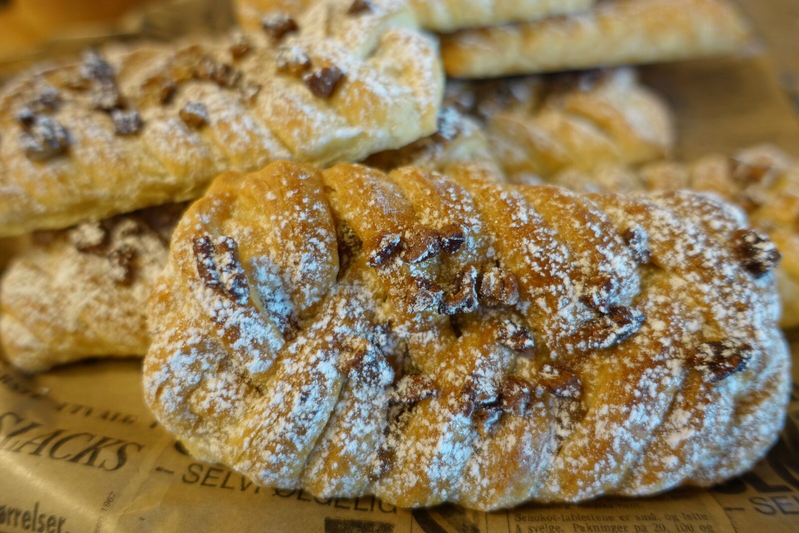 Sony Cyber-shot DSC-RX100 III sample photo. Danish pastry, pastry, pekan photography