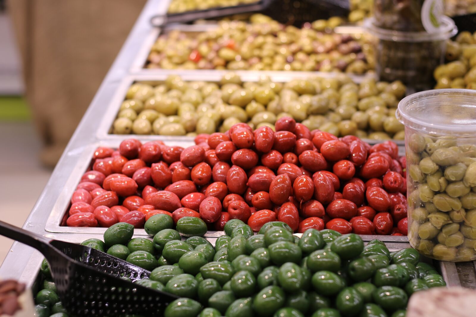 Canon EOS 7D Mark II sample photo. Food, olives, mediterranean photography