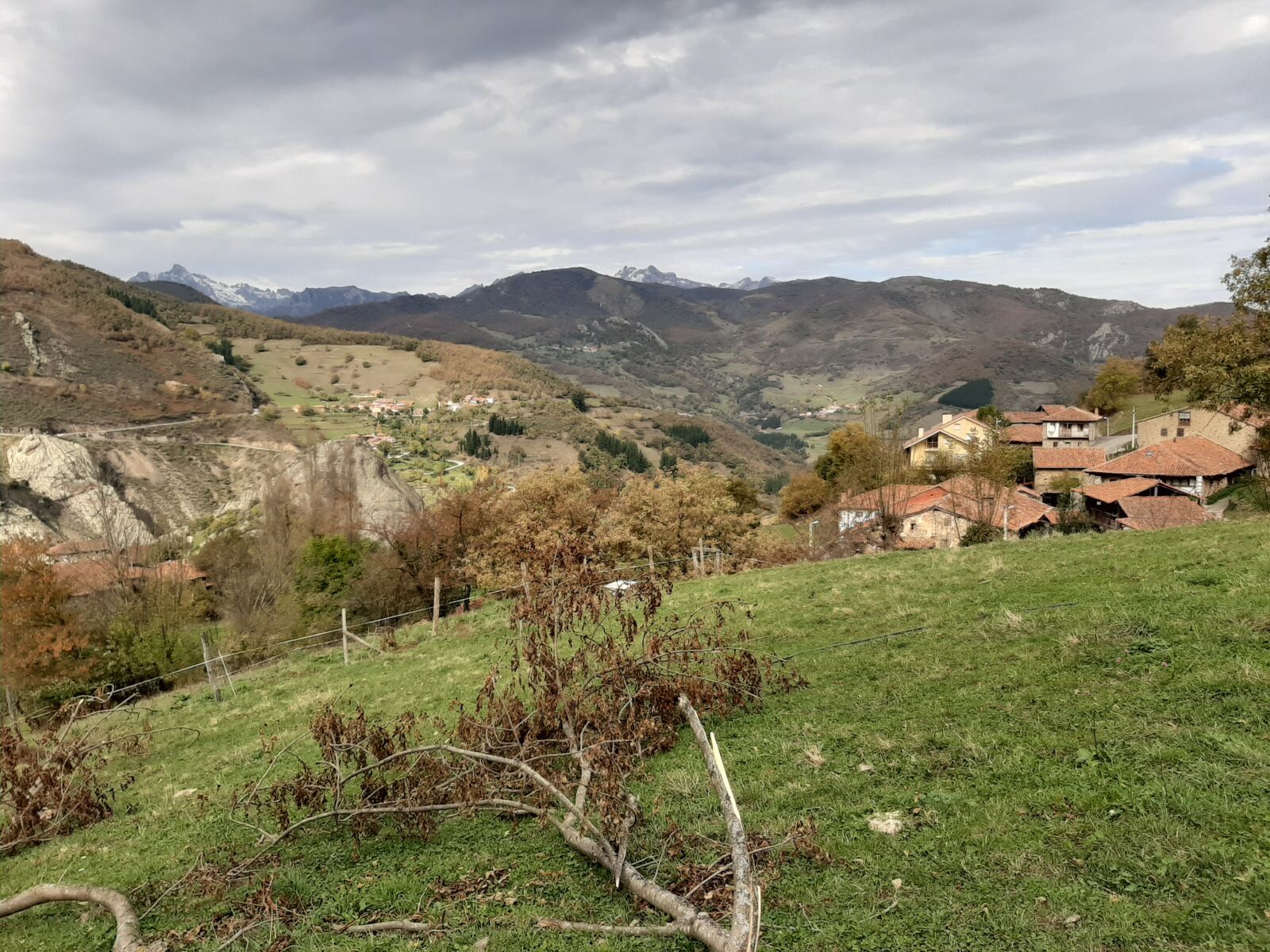 Samsung Galaxy A50 sample photo. Landscape valley of liebana photography