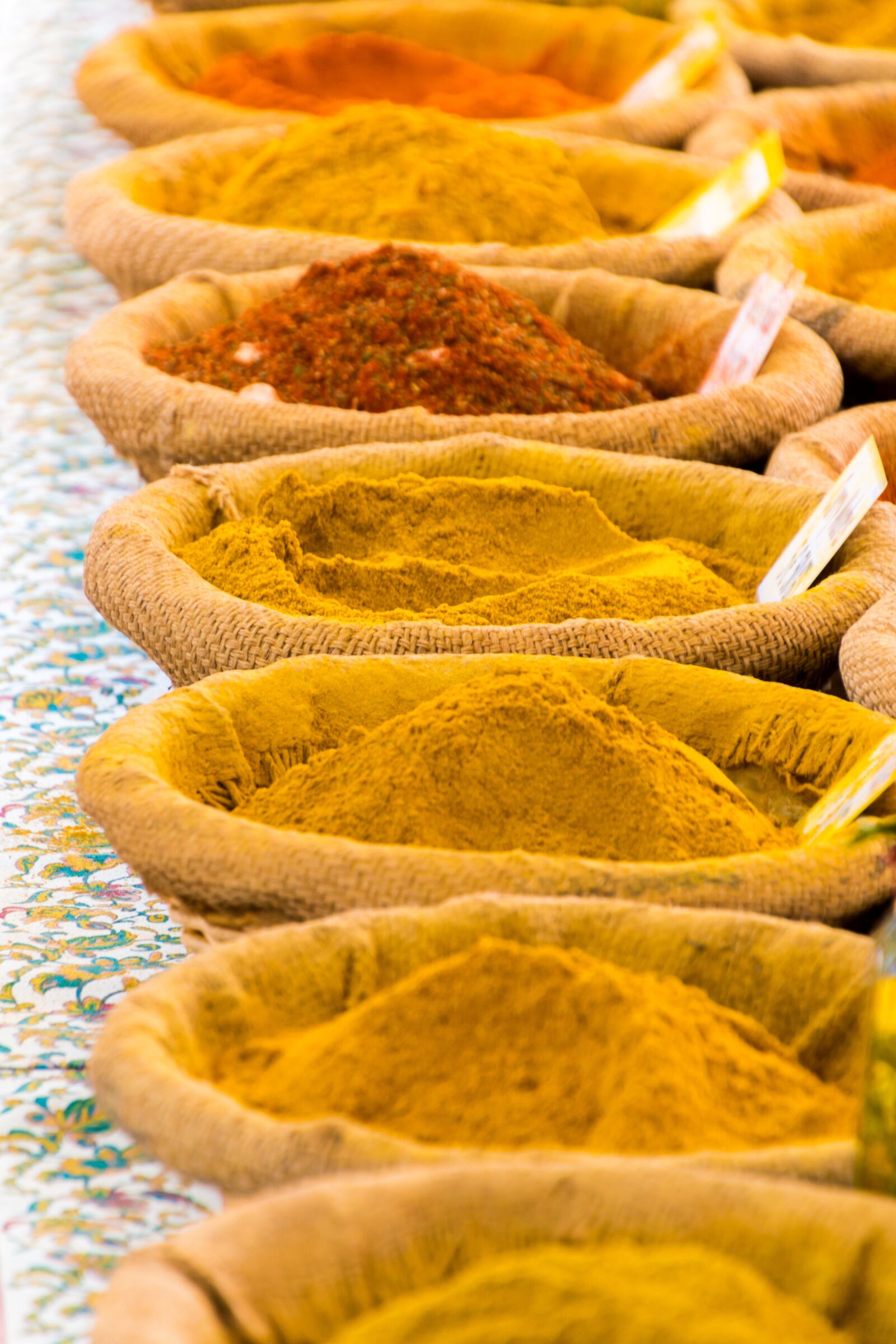 Canon EOS 70D sample photo. Spices, curry, market stall photography