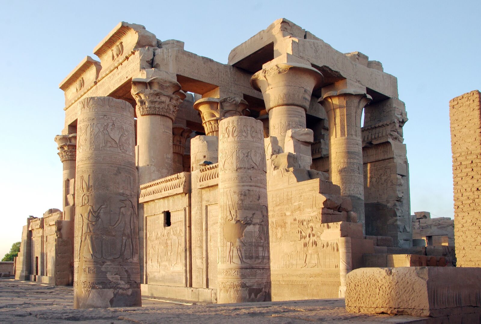 Pentax K-5 sample photo. Egypt, kom-ombo, temple photography