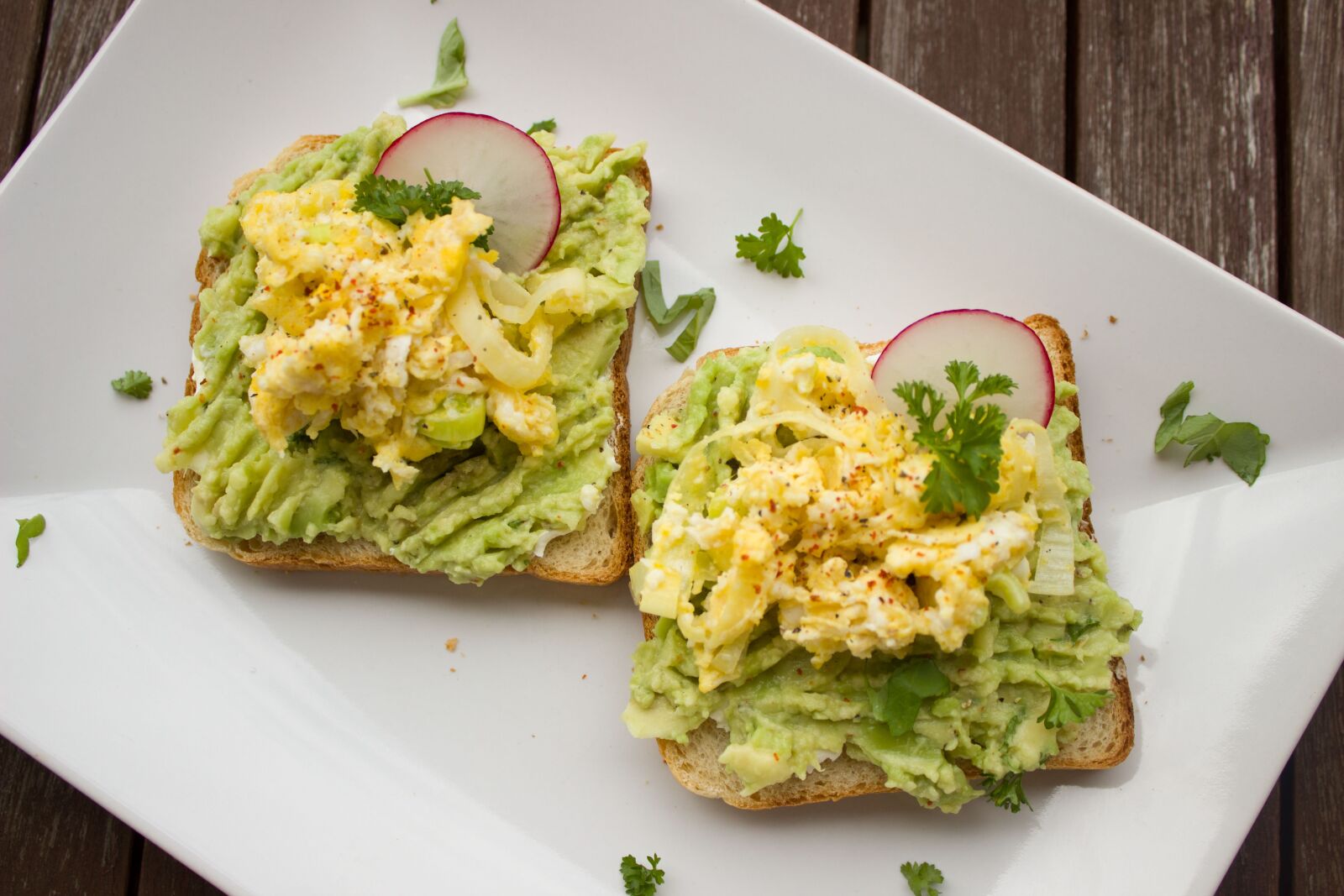 Canon EOS 600D (Rebel EOS T3i / EOS Kiss X5) sample photo. Avocado, breakfast, bread photography