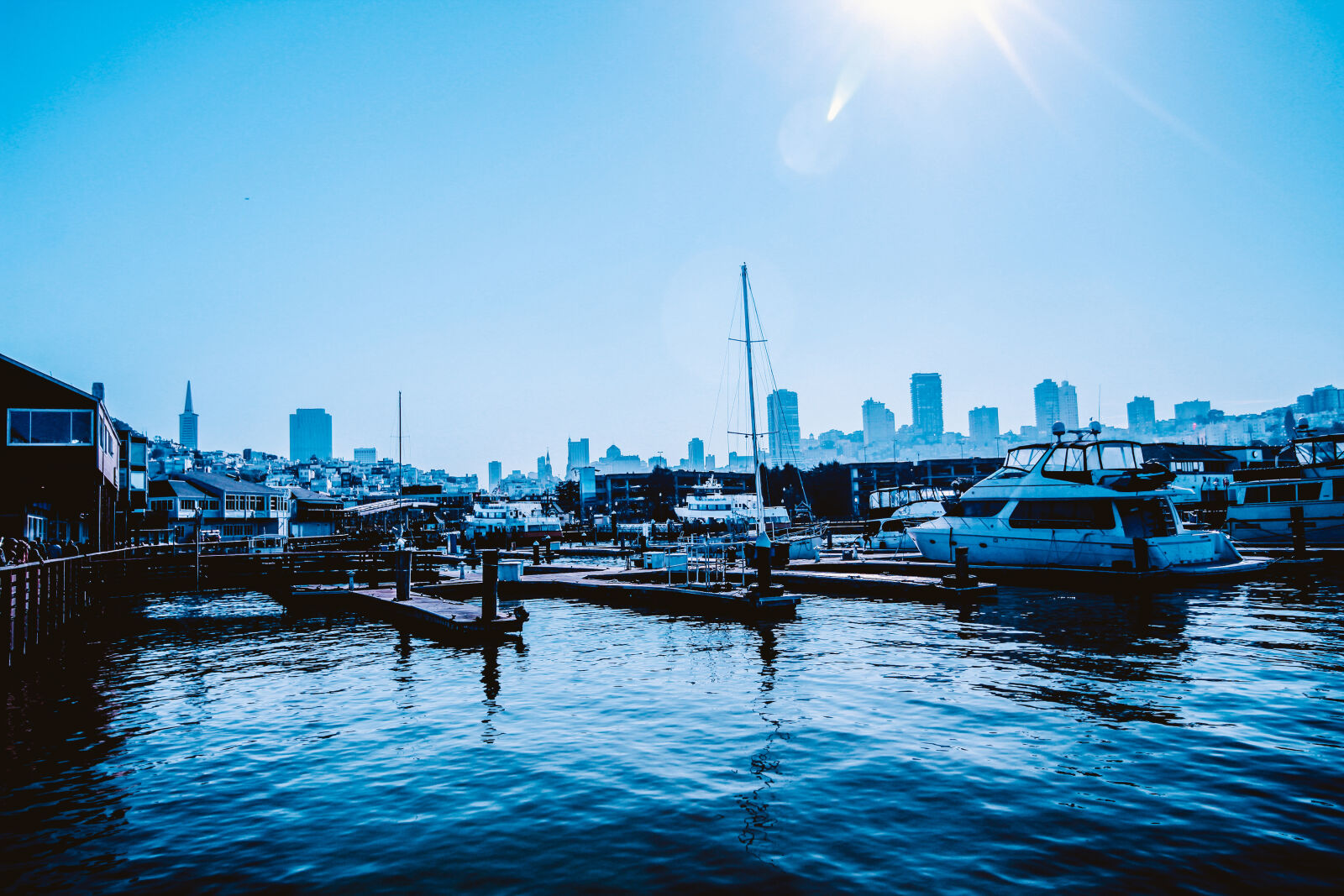 Canon EOS 600D (Rebel EOS T3i / EOS Kiss X5) sample photo. Boats, pier, 39, sail photography