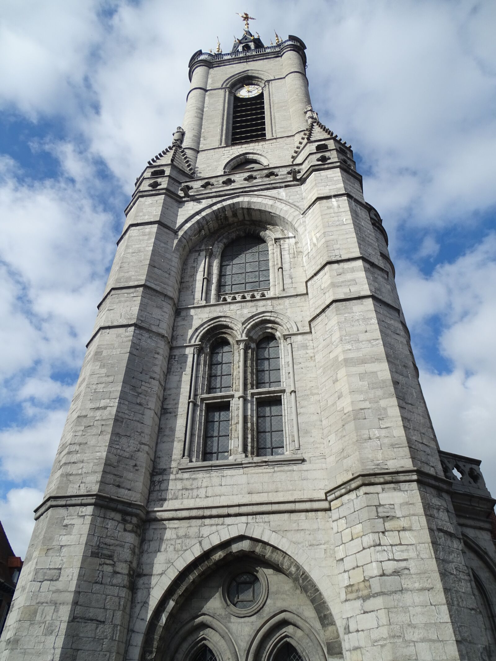 Sony Cyber-shot DSC-HX400V sample photo. Tournai, belfry, city photography