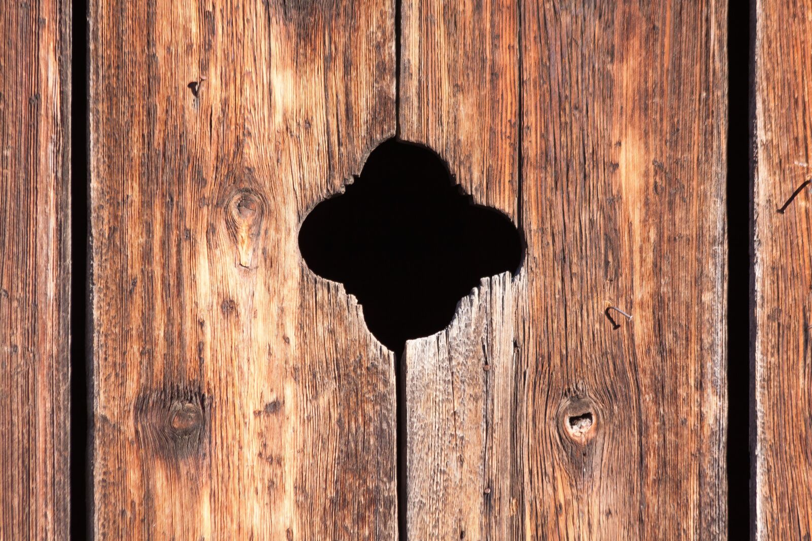 Canon EOS 50D sample photo. Barn, detail, wood photography
