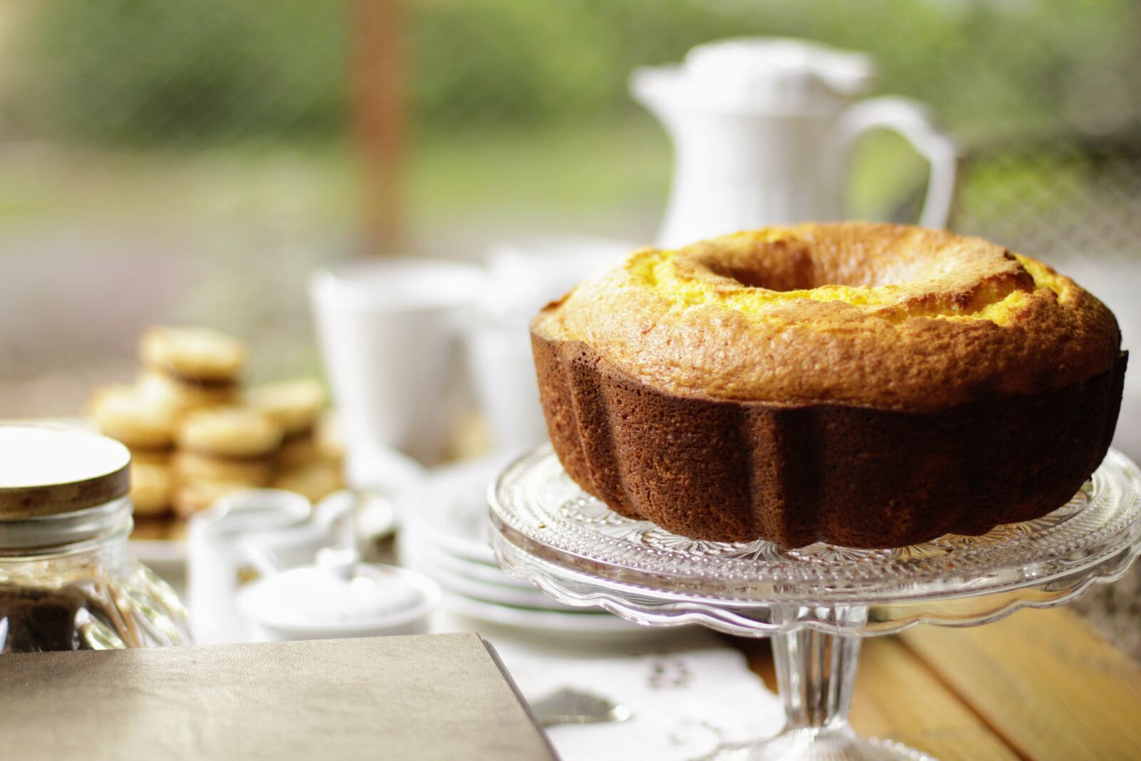 Canon EOS 7D + Canon EF 50mm F1.4 USM sample photo. Tea, coffee, cake photography