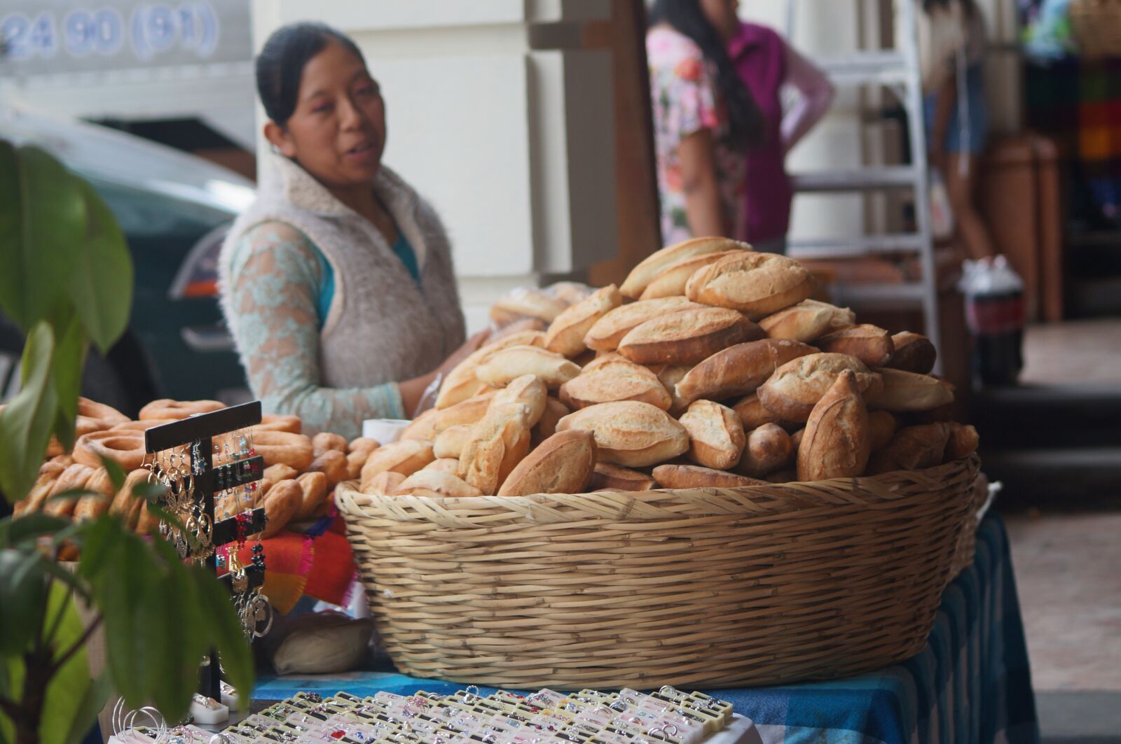 Sony SLT-A37 sample photo. Bread, bobbin lace, bake photography