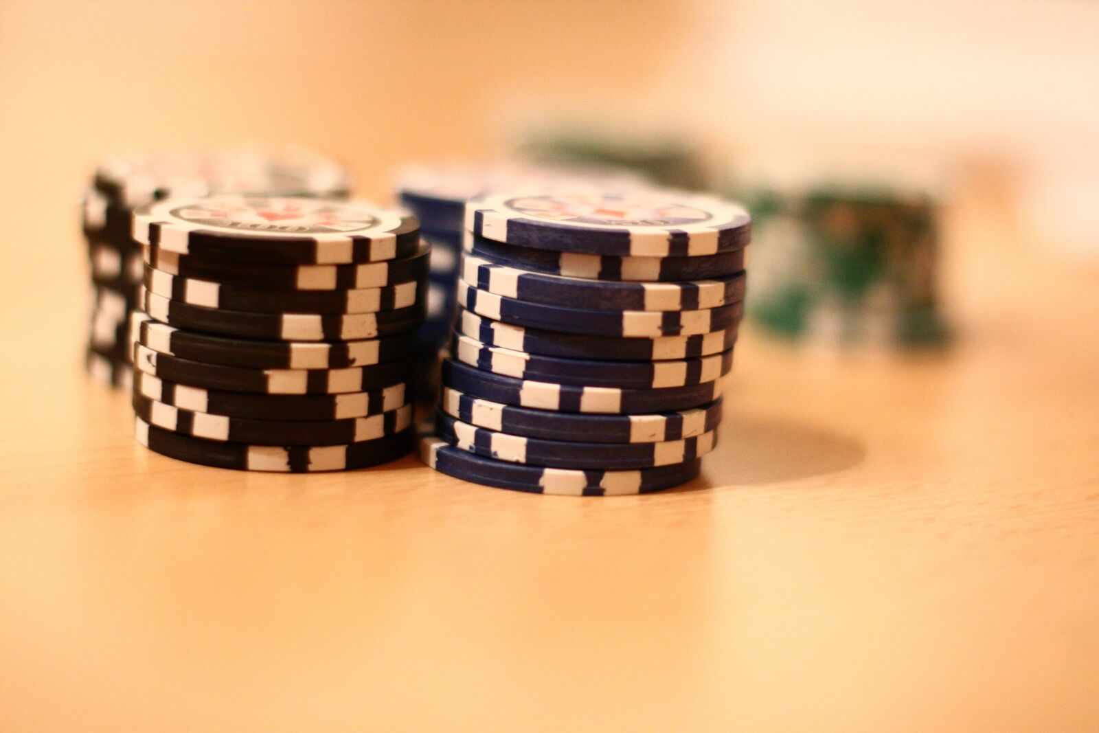 Canon EOS 450D (EOS Rebel XSi / EOS Kiss X2) sample photo. Poker, poker chip, play photography