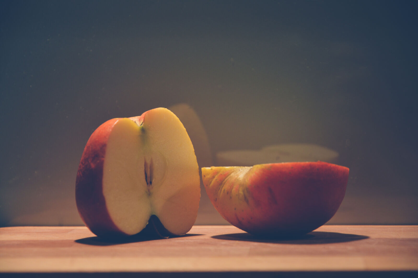 Nikon D3200 sample photo. Apple, night photography