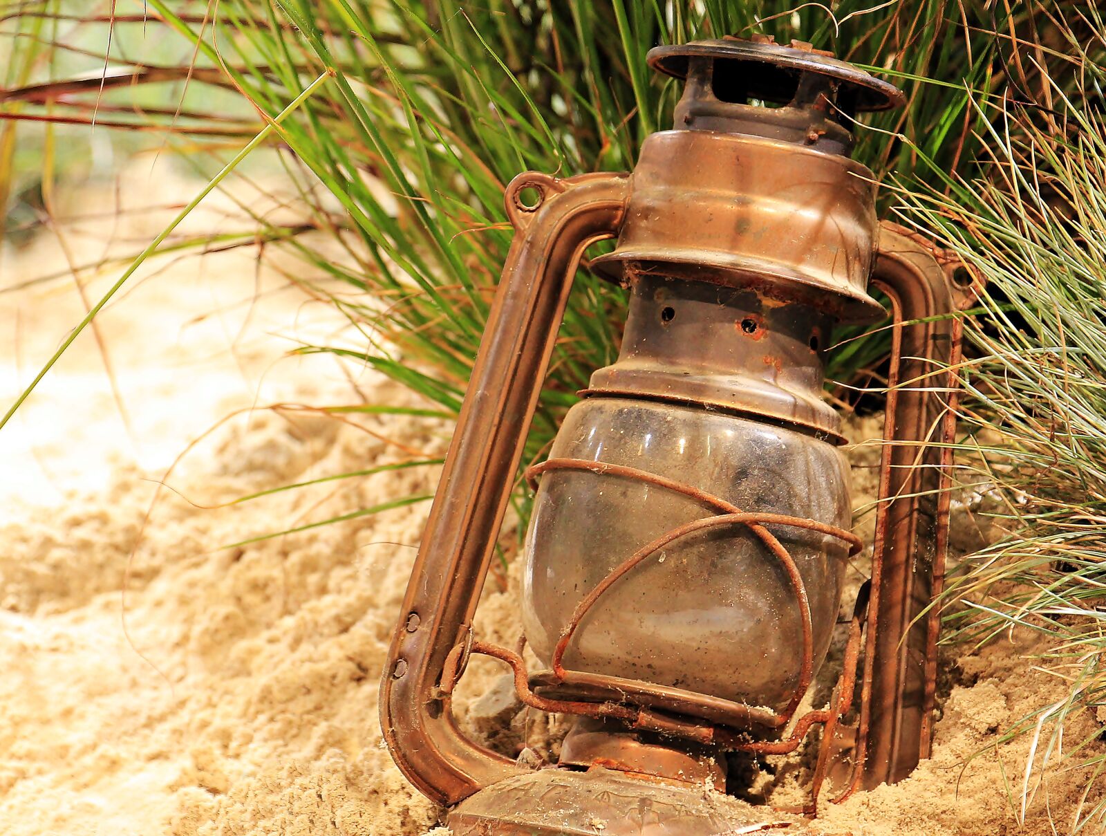 Canon EOS 550D (EOS Rebel T2i / EOS Kiss X4) sample photo. Lantern, lighting, light photography