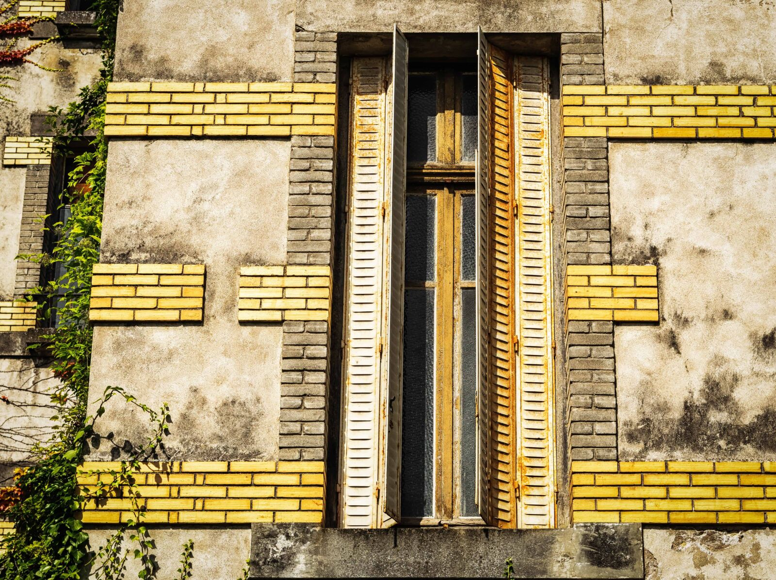 Nikon D3300 sample photo. Architecture, old, window, brick photography