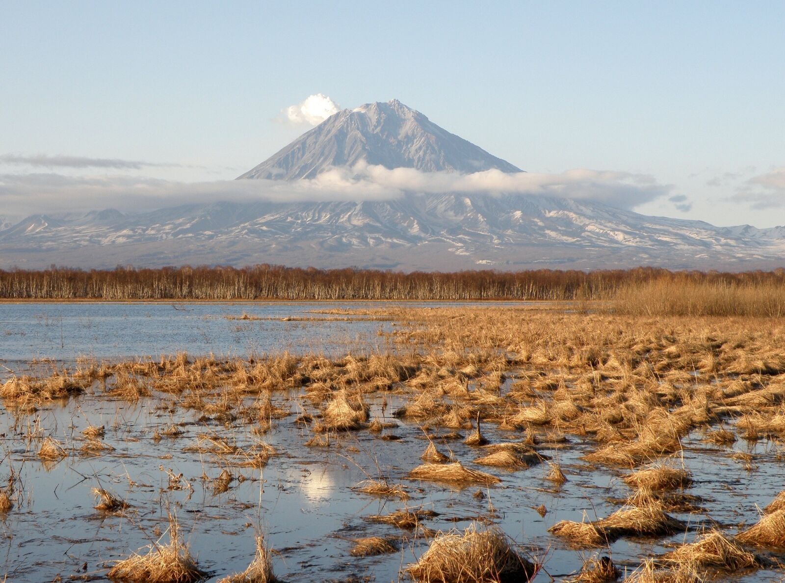 Olympus SP570UZ sample photo. Koryaksky volcano, kamchatka, autumn photography