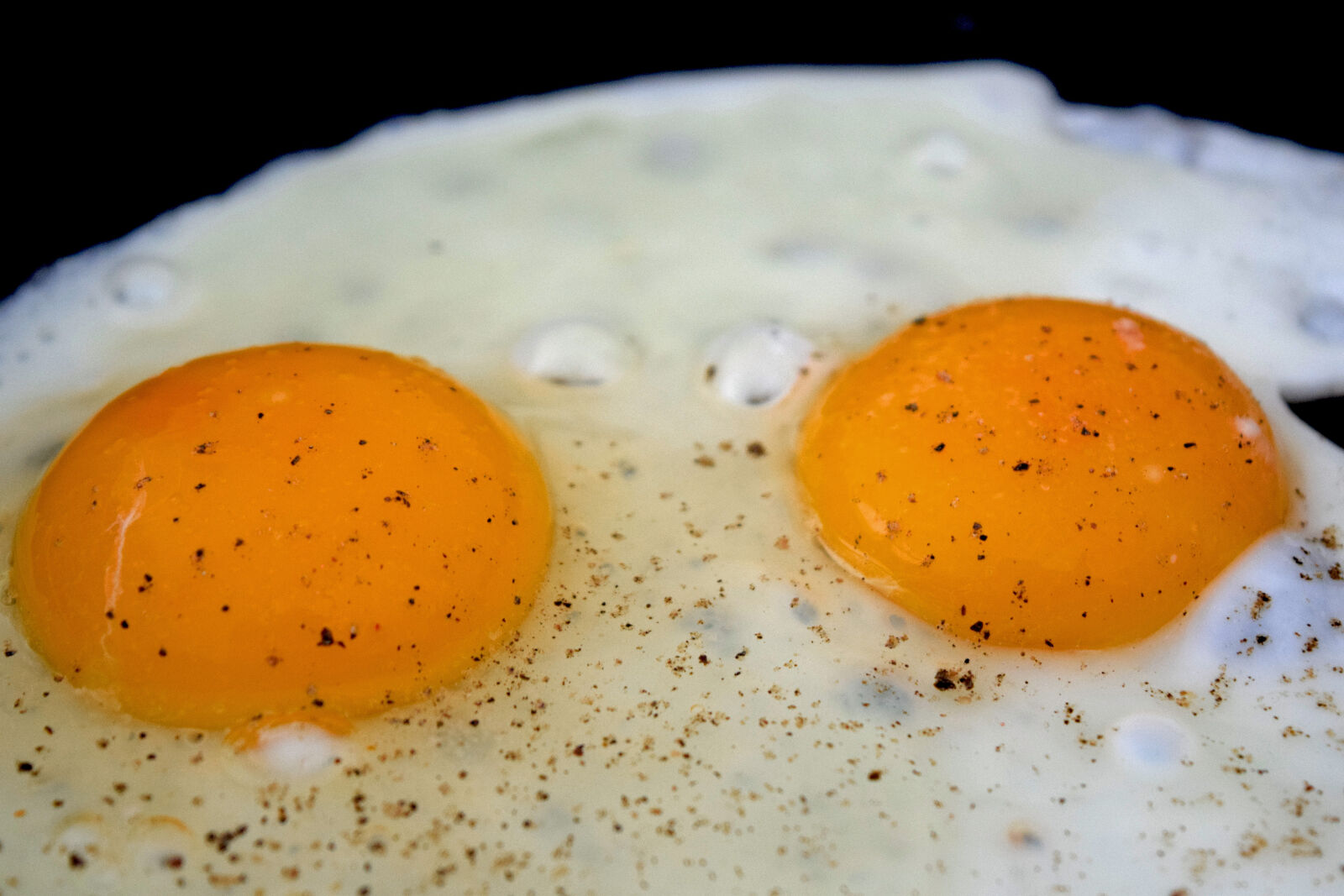 Nikon D3300 sample photo. Eggs, jajko, pair, poached photography
