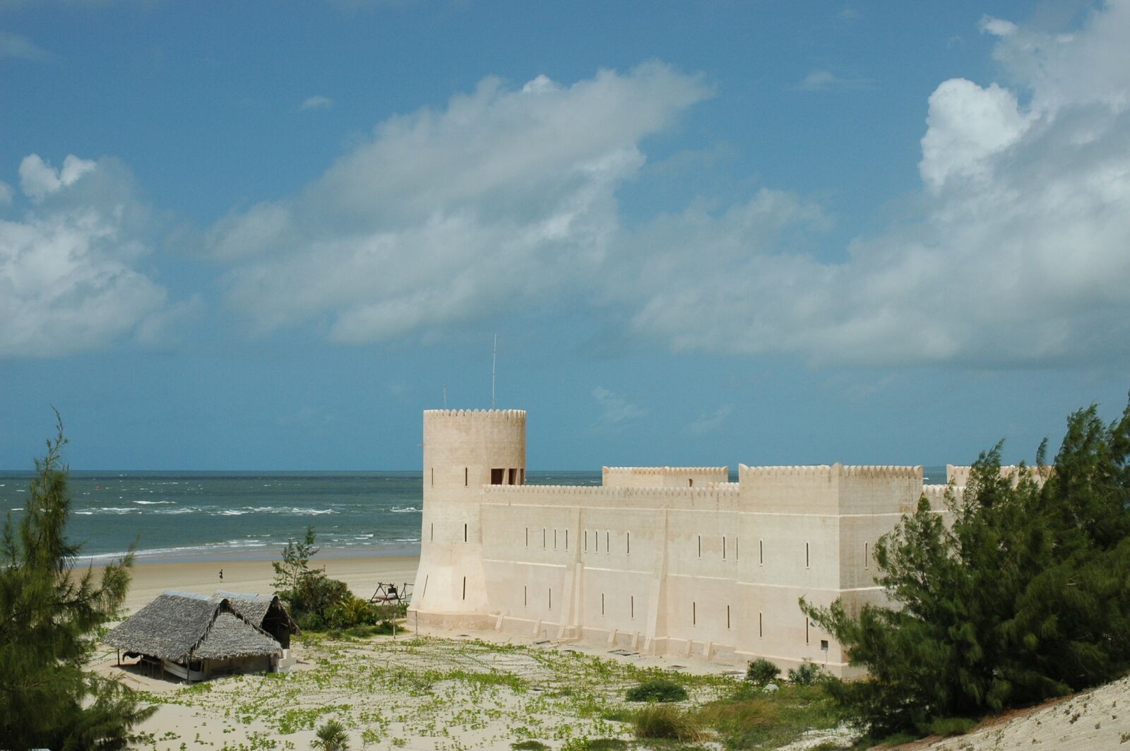 Nikon D70 sample photo. Lamu, fort, beach photography