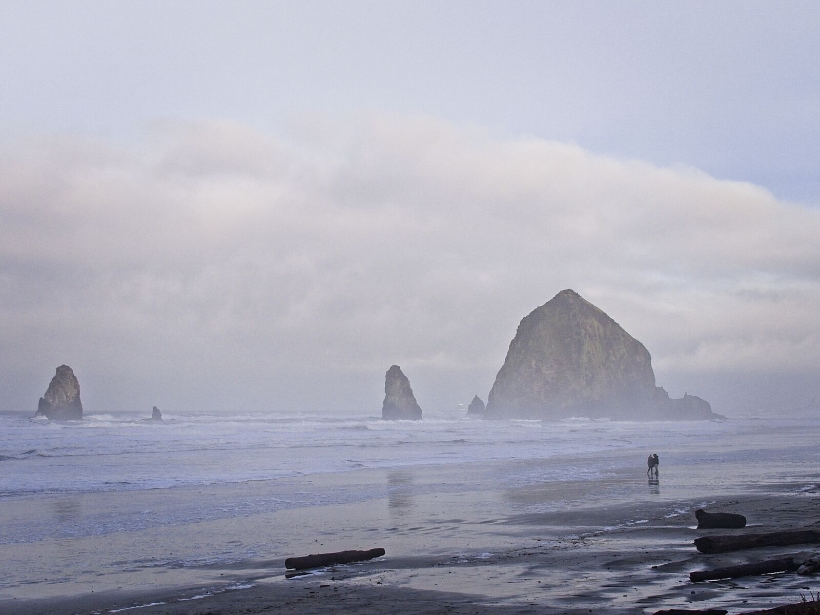 Olympus OM-D E-M1 sample photo. Cannon beach, haystack rock photography