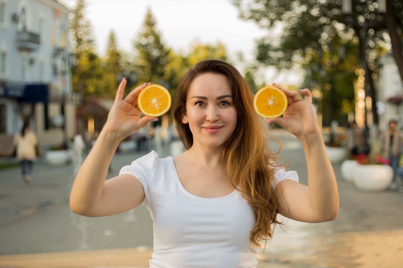 Canon EOS 6D sample photo. Girl, orange, citrus photography