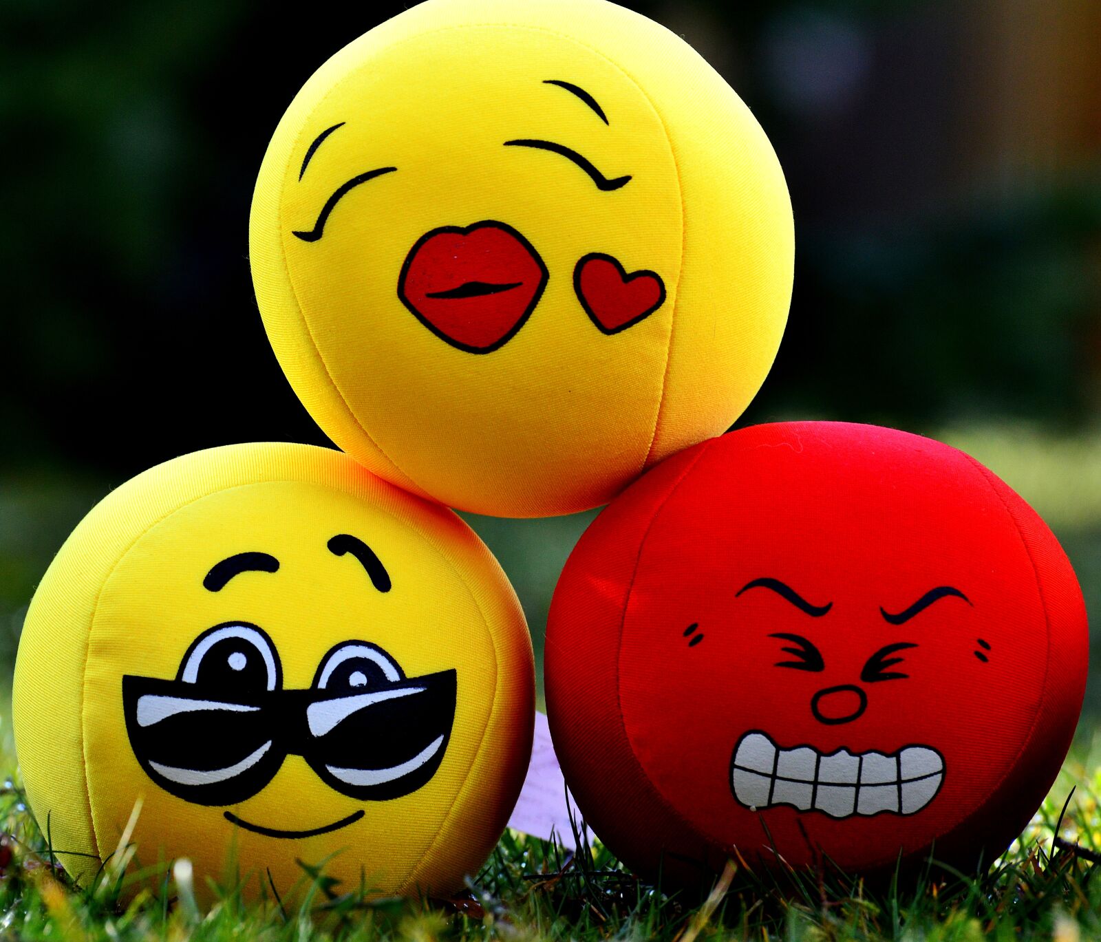Nikon D3200 sample photo. Smilies, emotions, balls photography