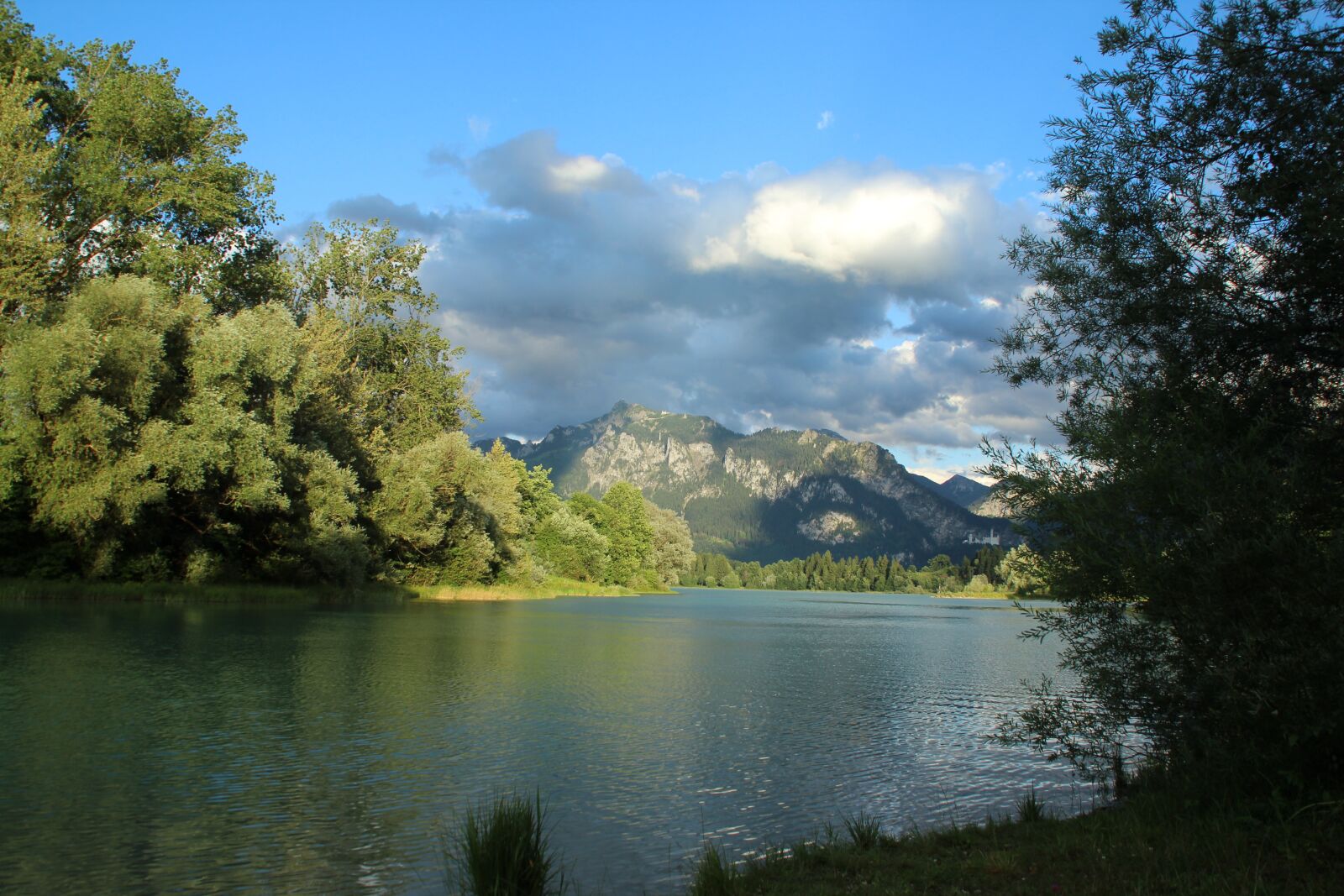 Canon EOS 1200D (EOS Rebel T5 / EOS Kiss X70 / EOS Hi) sample photo. Landscape, nature, lake forggensee photography