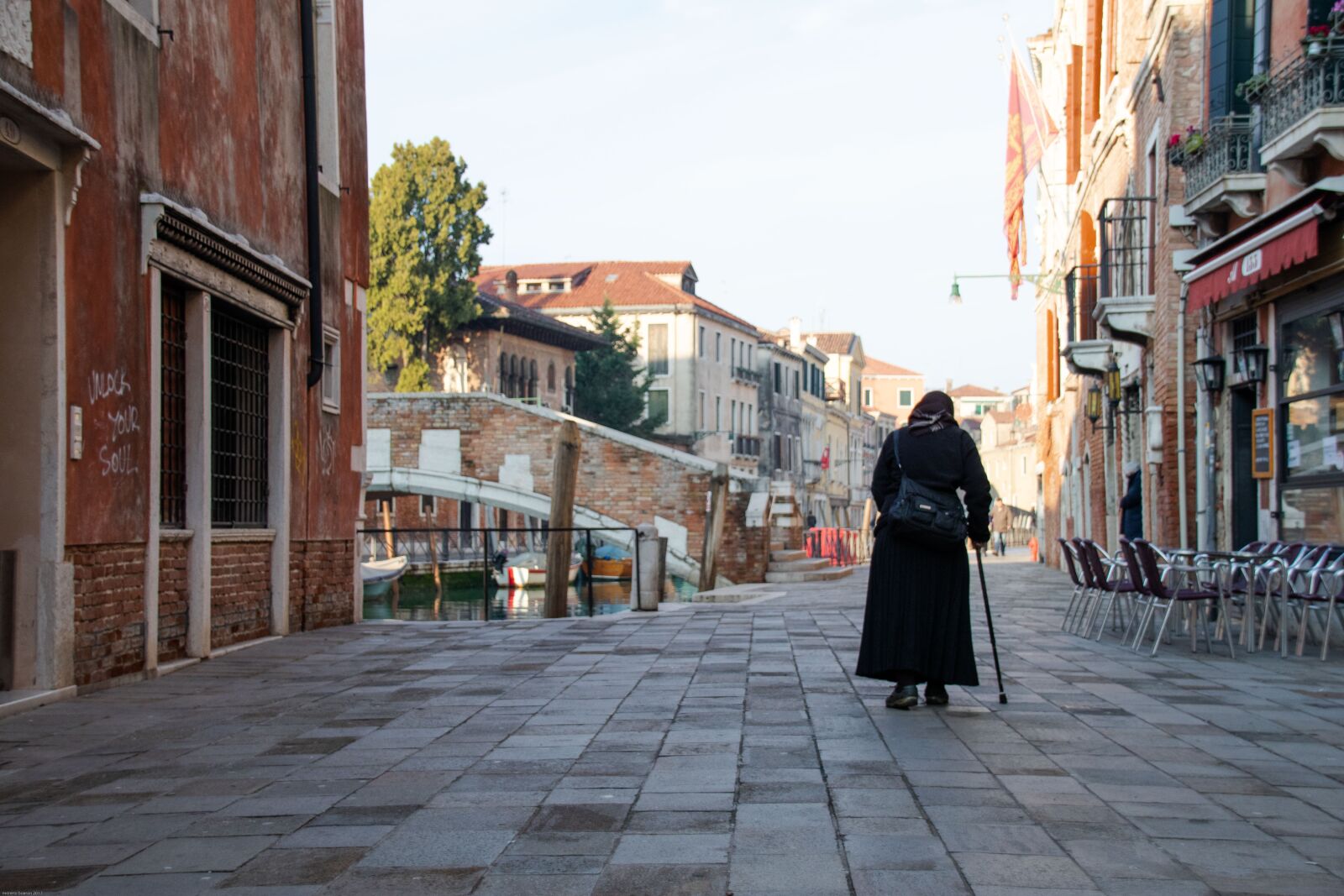 Canon EOS 80D sample photo. Venice, solitude, old age photography