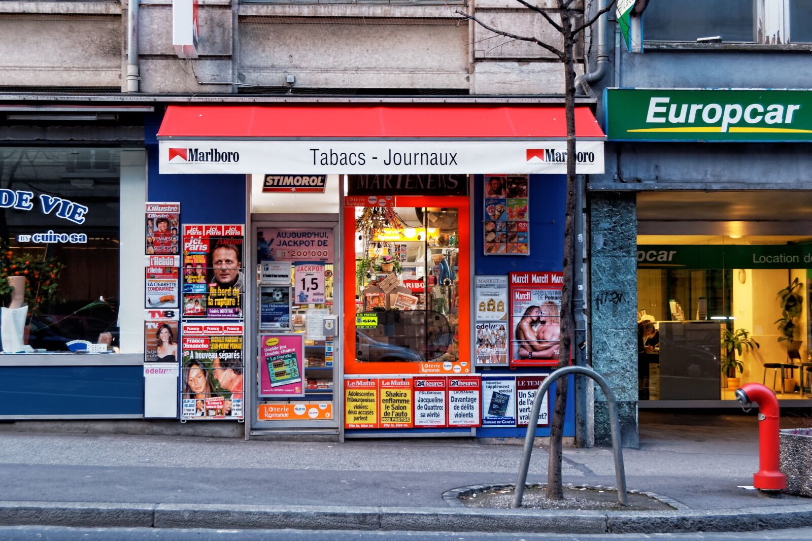 Nikon D50 sample photo. Newspapers, music, lausanne photography