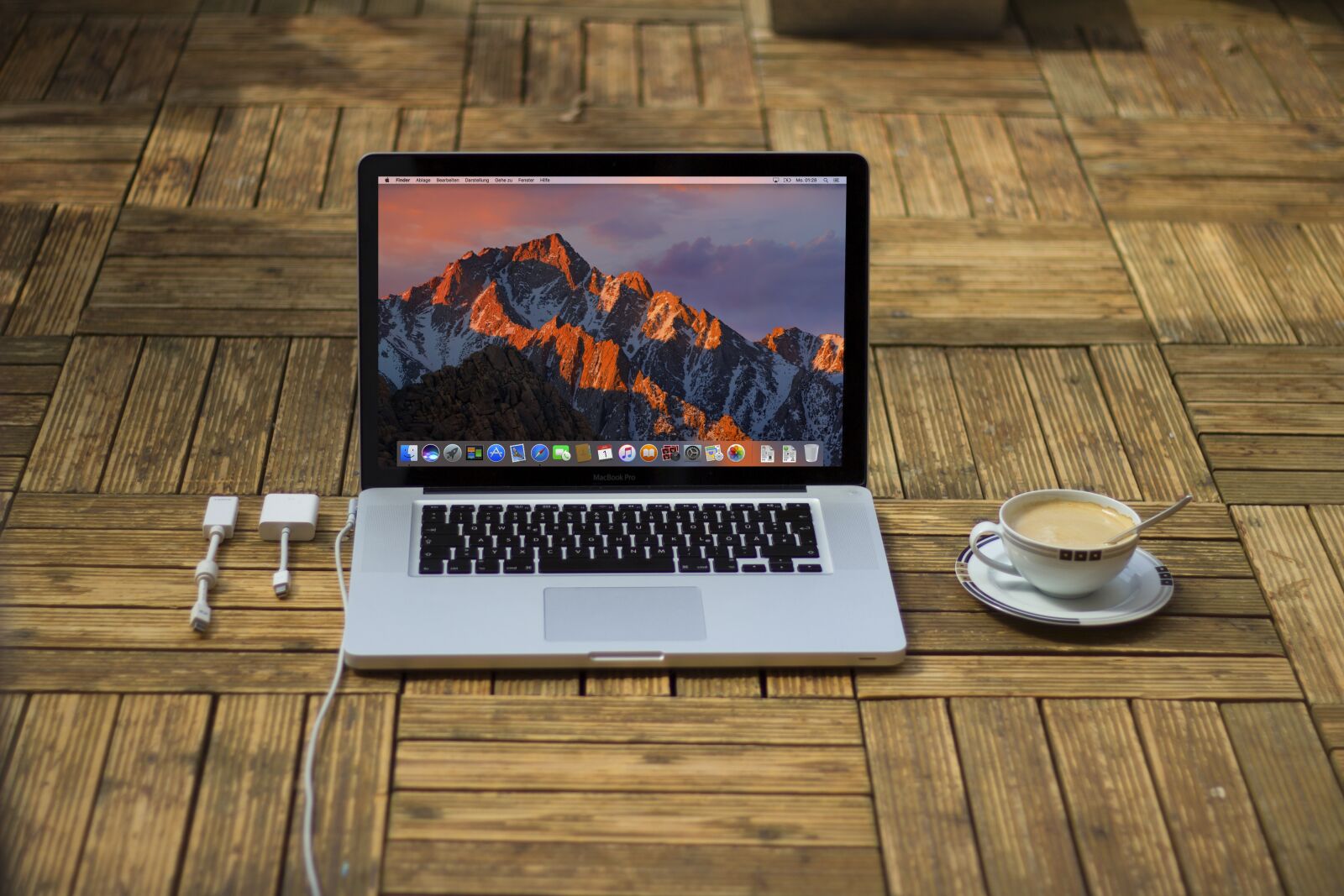 Canon EOS 600D (Rebel EOS T3i / EOS Kiss X5) + Canon EF 50mm F1.8 STM sample photo. Macbook, coffee, computer photography
