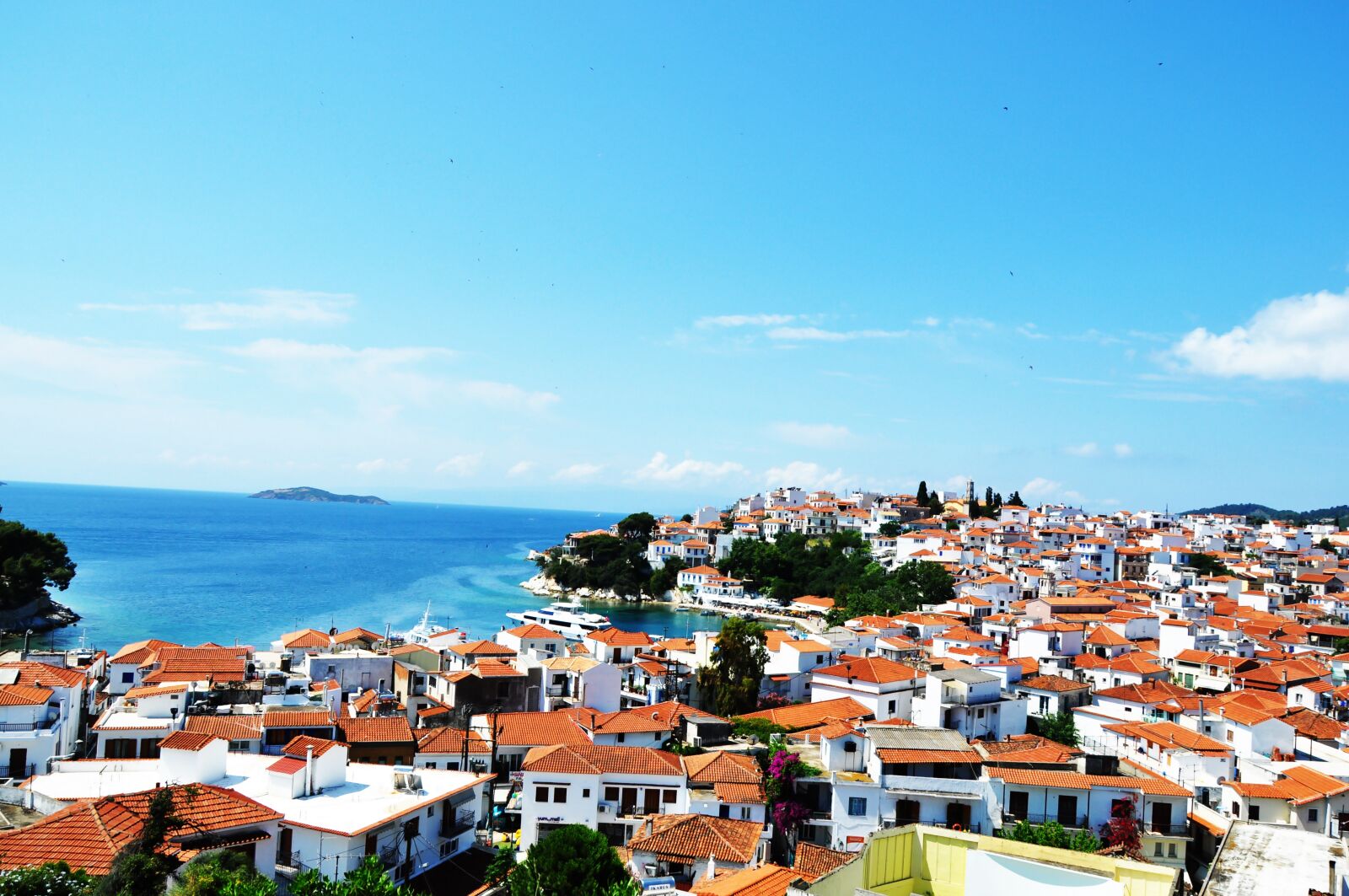 Nikon D5000 sample photo. Greece, at home, home photography
