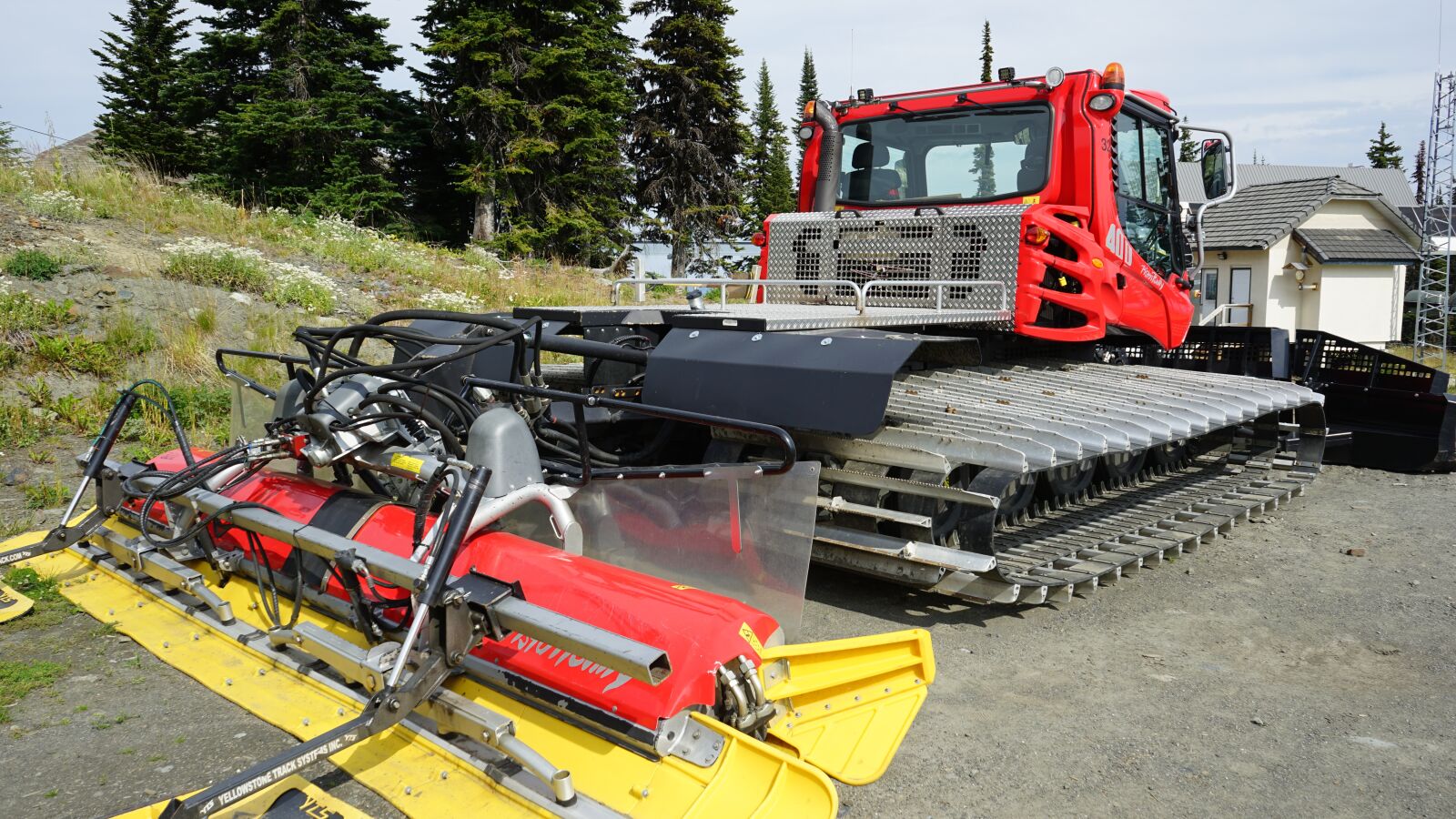 Sony a7 II + Sony FE 28-70mm F3.5-5.6 OSS sample photo. Snowplough, ski slope, seat photography