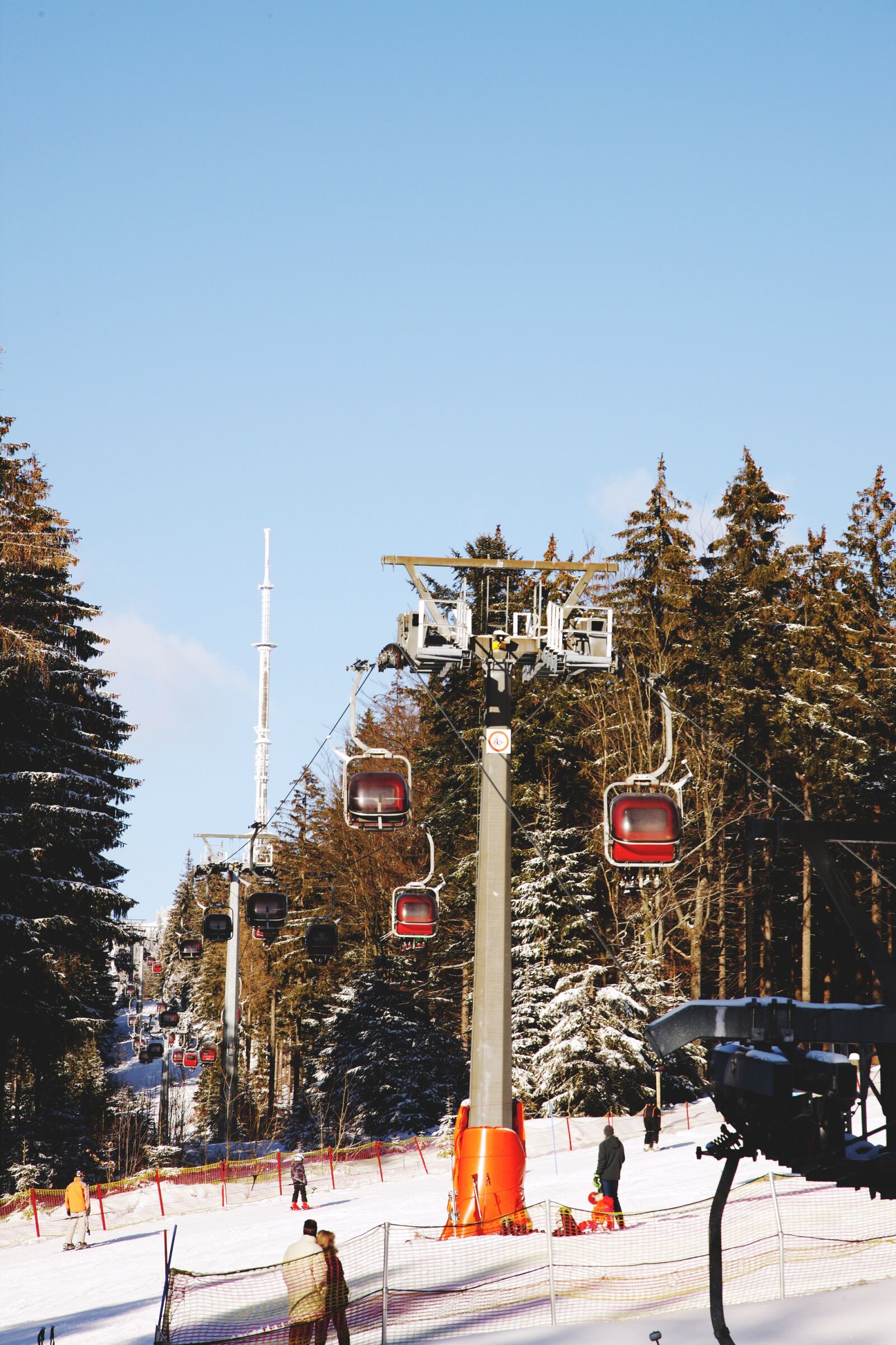 Canon EOS-1Ds Mark III sample photo. Ski lift, ski, skiing photography
