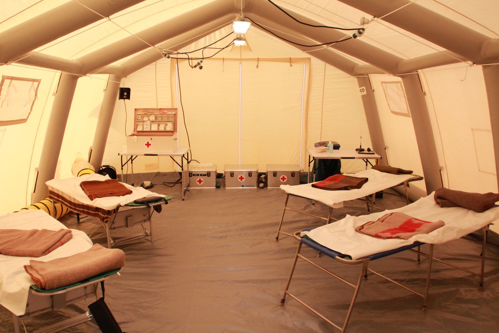 Canon EOS 600D (Rebel EOS T3i / EOS Kiss X5) sample photo. Civil protection, treatment, tent photography