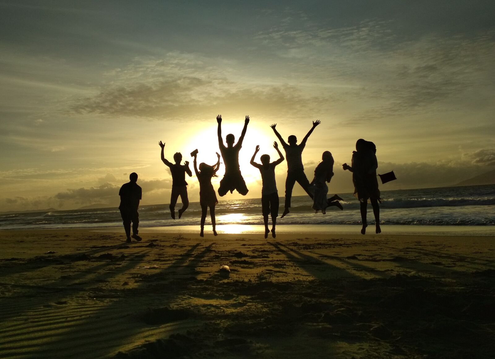 Xiaomi Redmi 4X sample photo. Sunset, friends, people photography