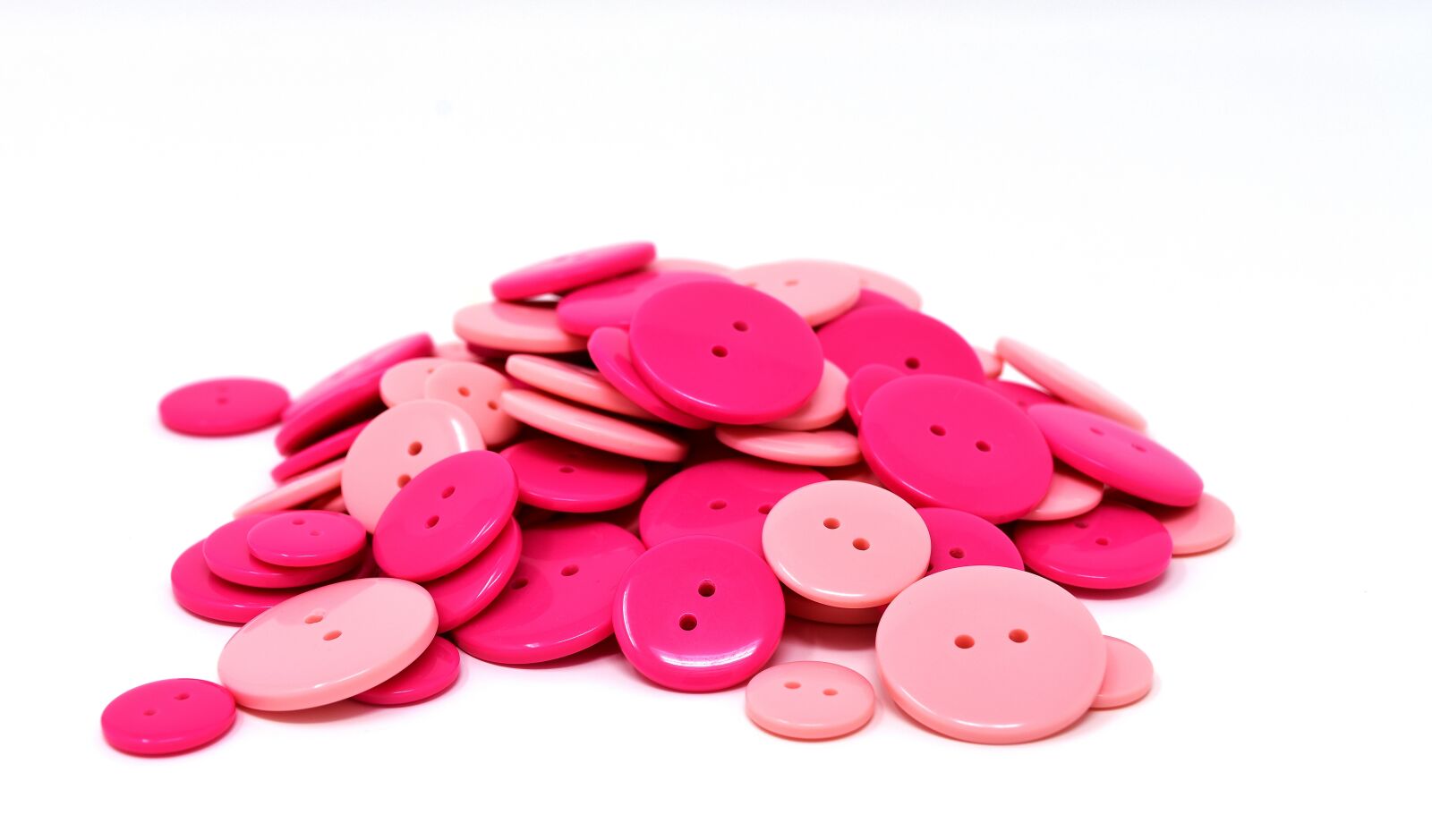 Nikon D7200 sample photo. Buttons, pink, colorful photography