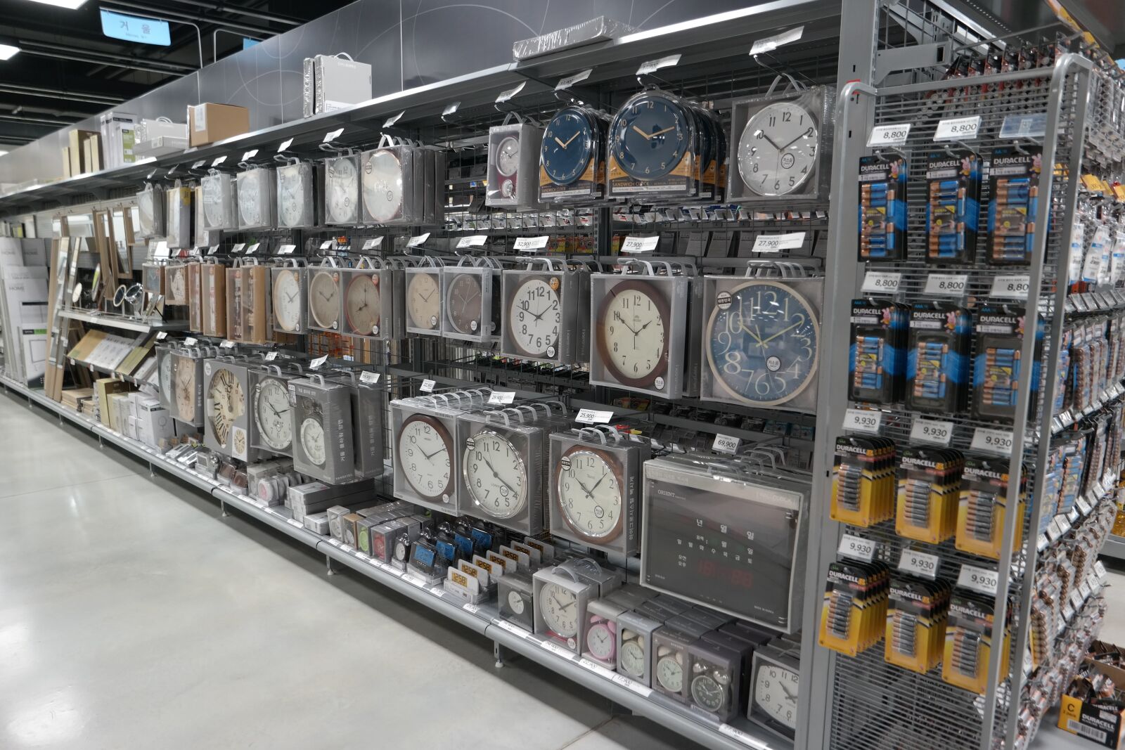 Samsung NX300M sample photo. Clock, department store, time photography