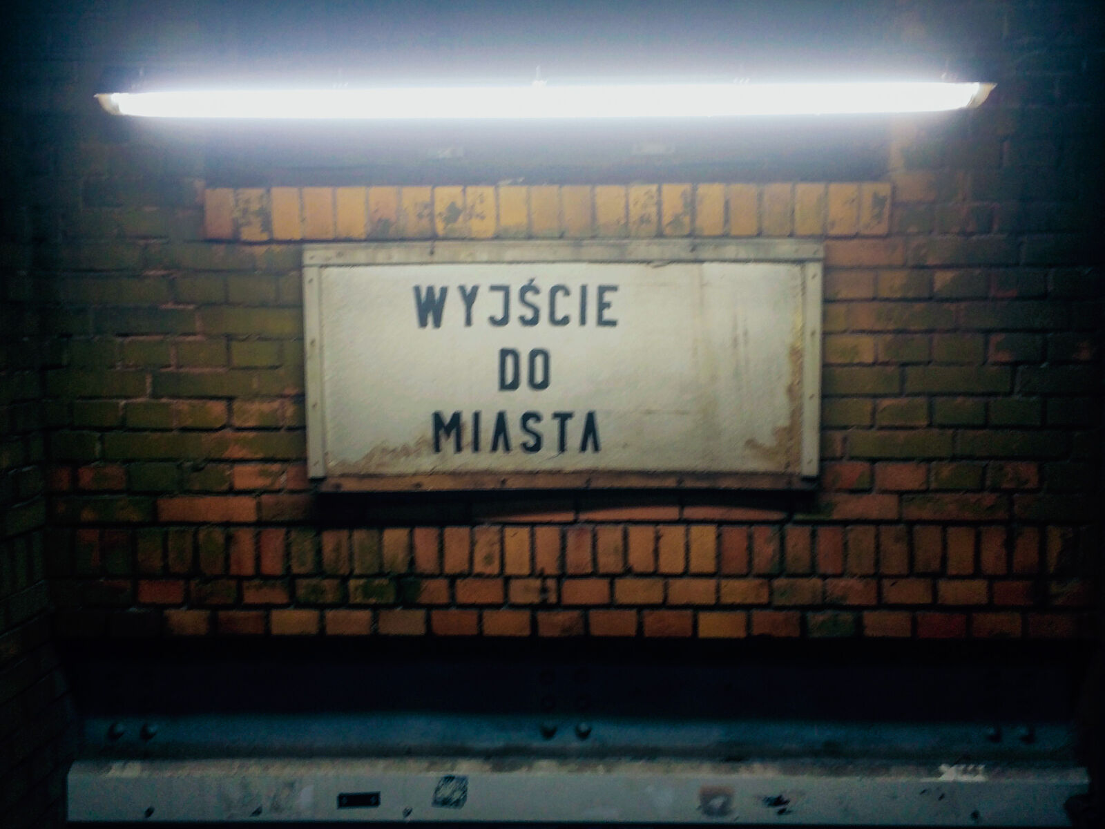 iPhone 5s back camera 4.15mm f/2.2 sample photo. Exit, night, railway, station photography