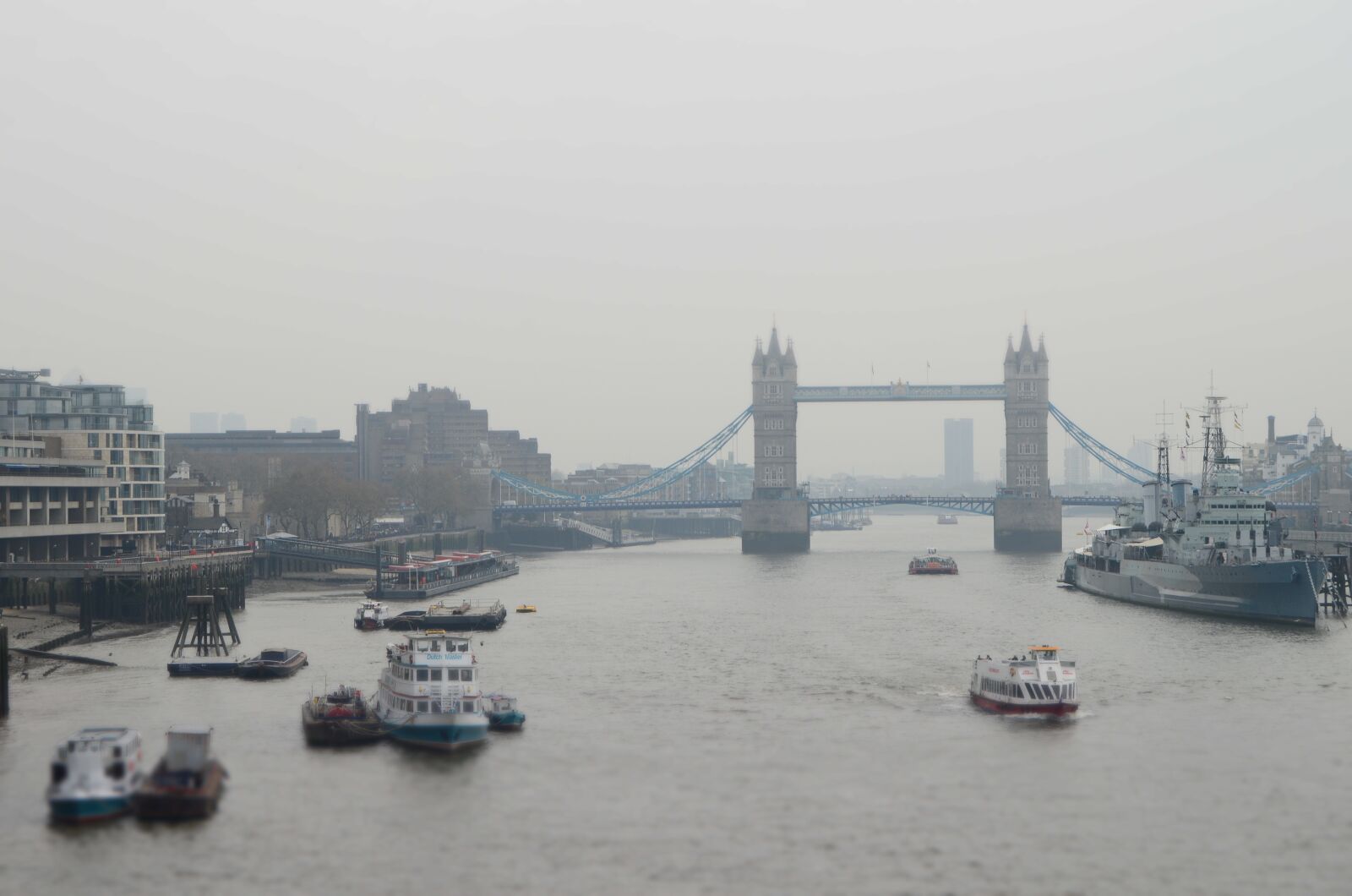 Nikon D5100 sample photo. Boats, bridge, london photography