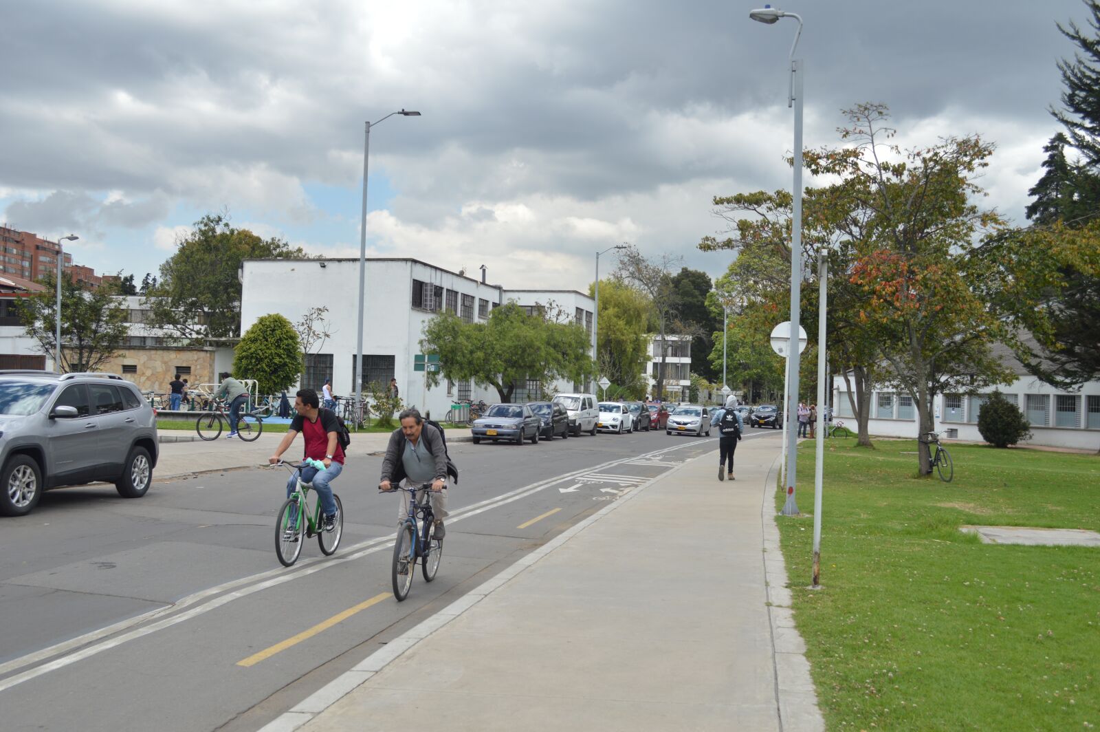 Nikon D3200 sample photo. Bogotá, unal, bicycle photography