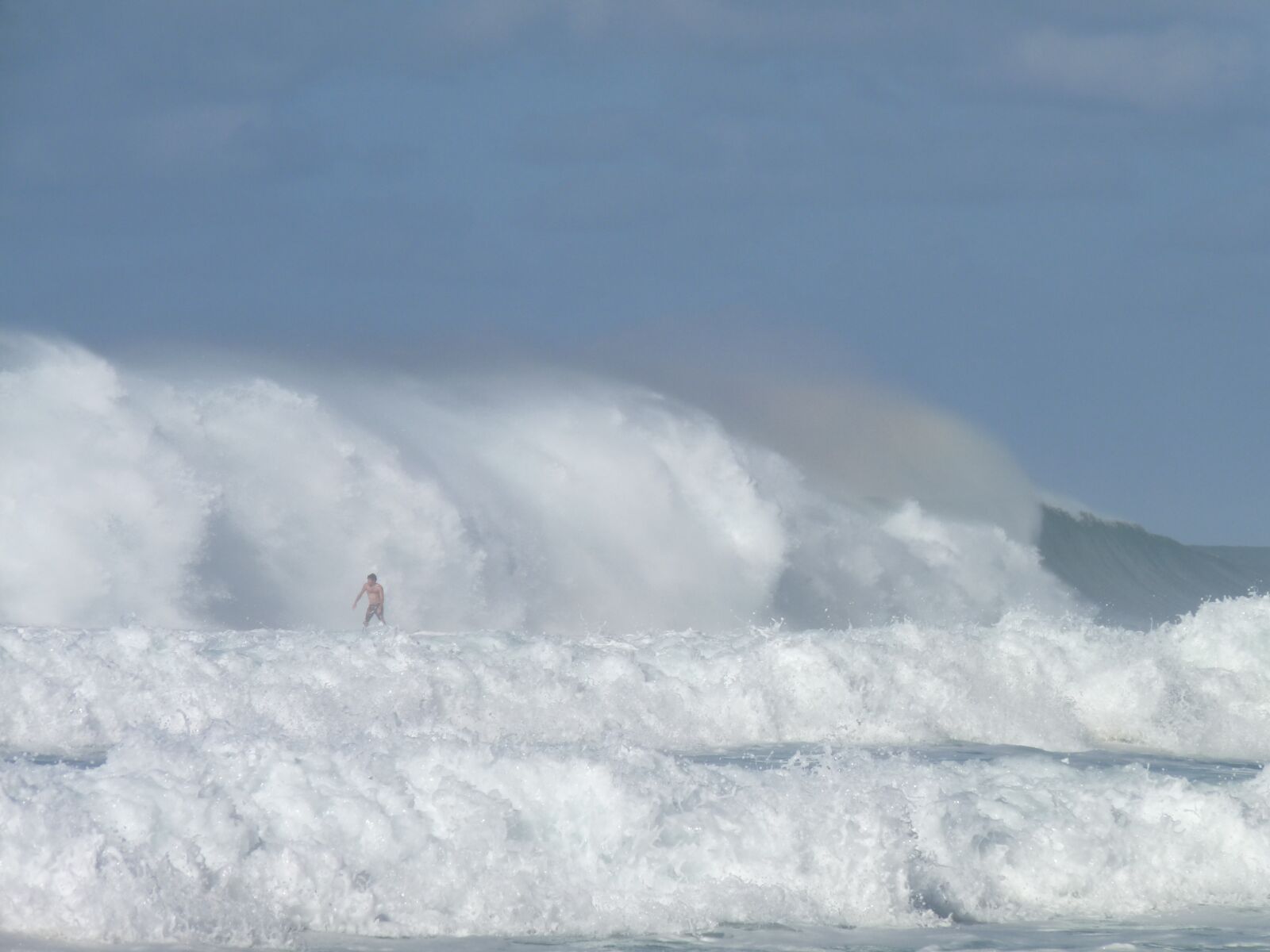 Panasonic Lumix DMC-FZ28 sample photo. Hawaii, surf, sea photography